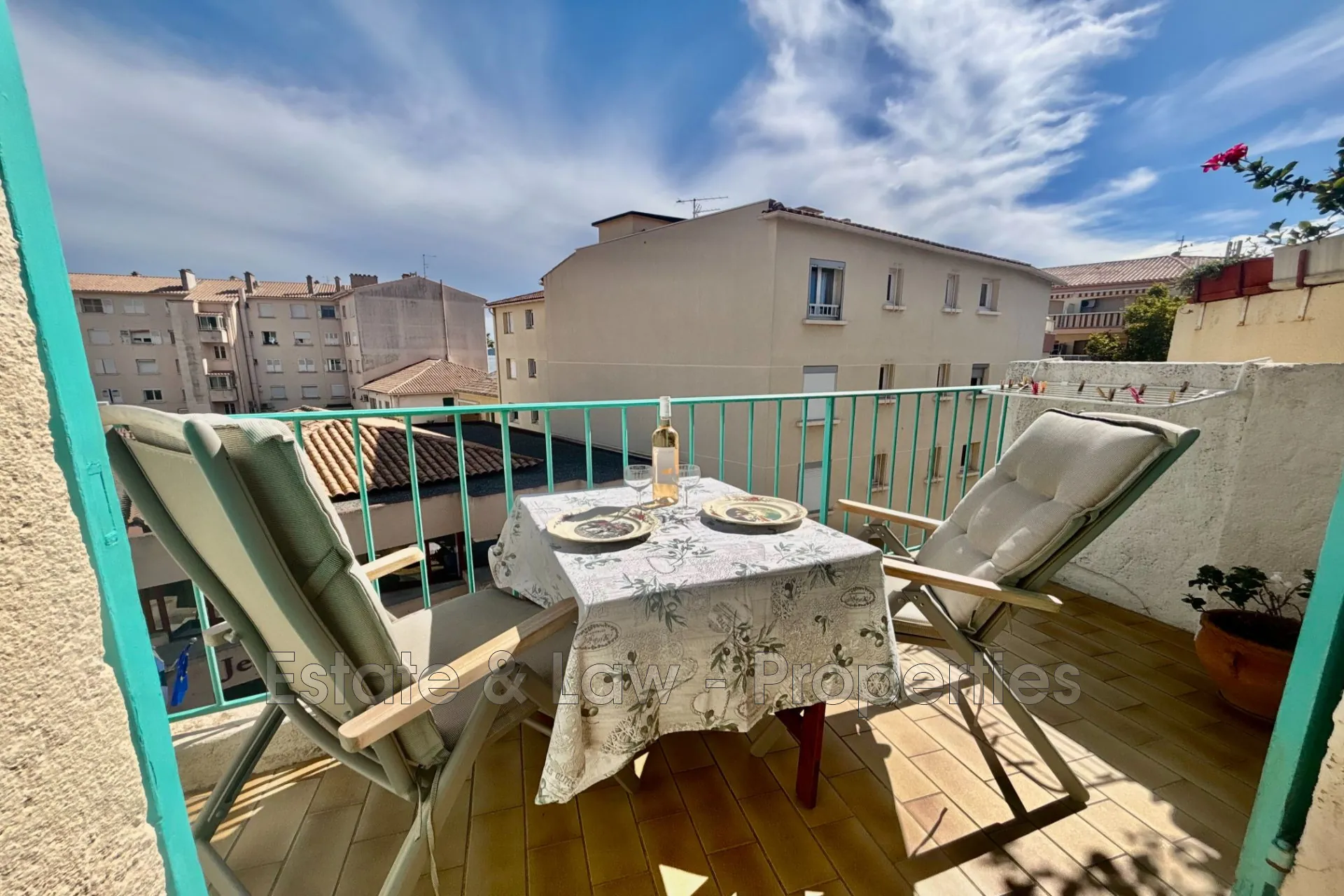 Studio à vendre à Sainte-Maxime – Centre-ville, vue mer, proche plages