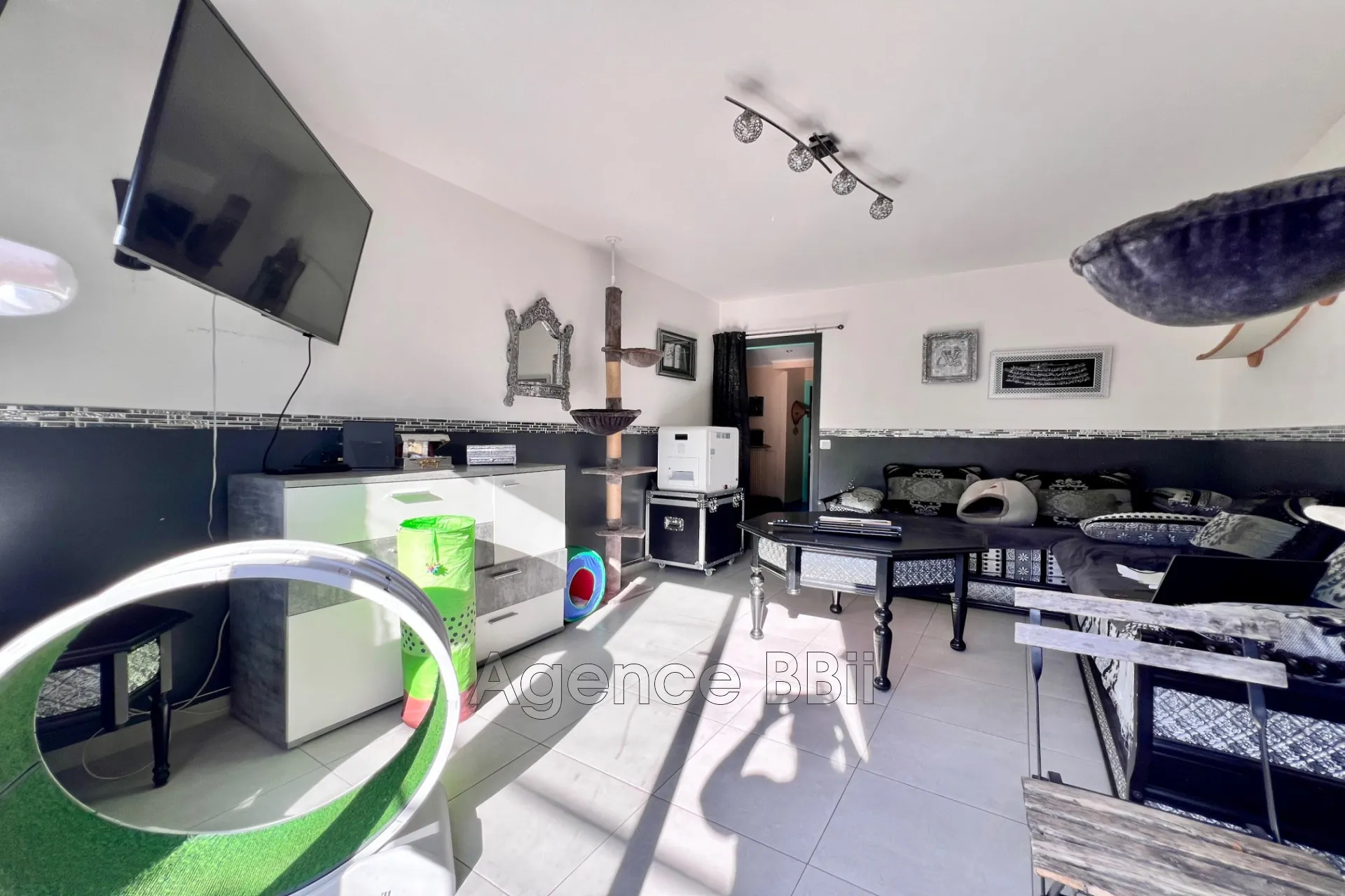 Achat appartement 3 pièces de 65 m² avec terrasse et garage à Nice Ariane 