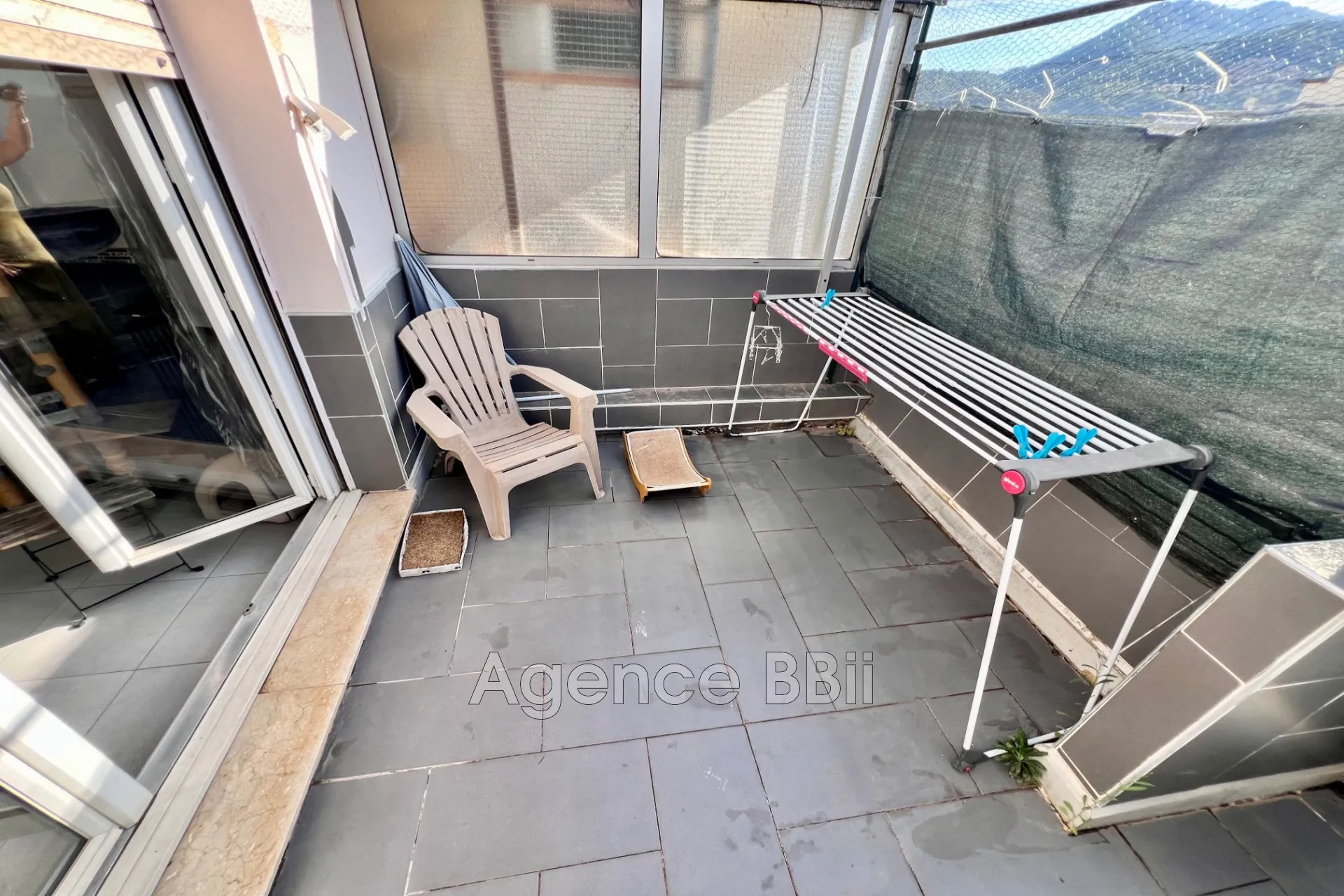 Achat appartement 3 pièces de 65 m² avec terrasse et garage à Nice Ariane 