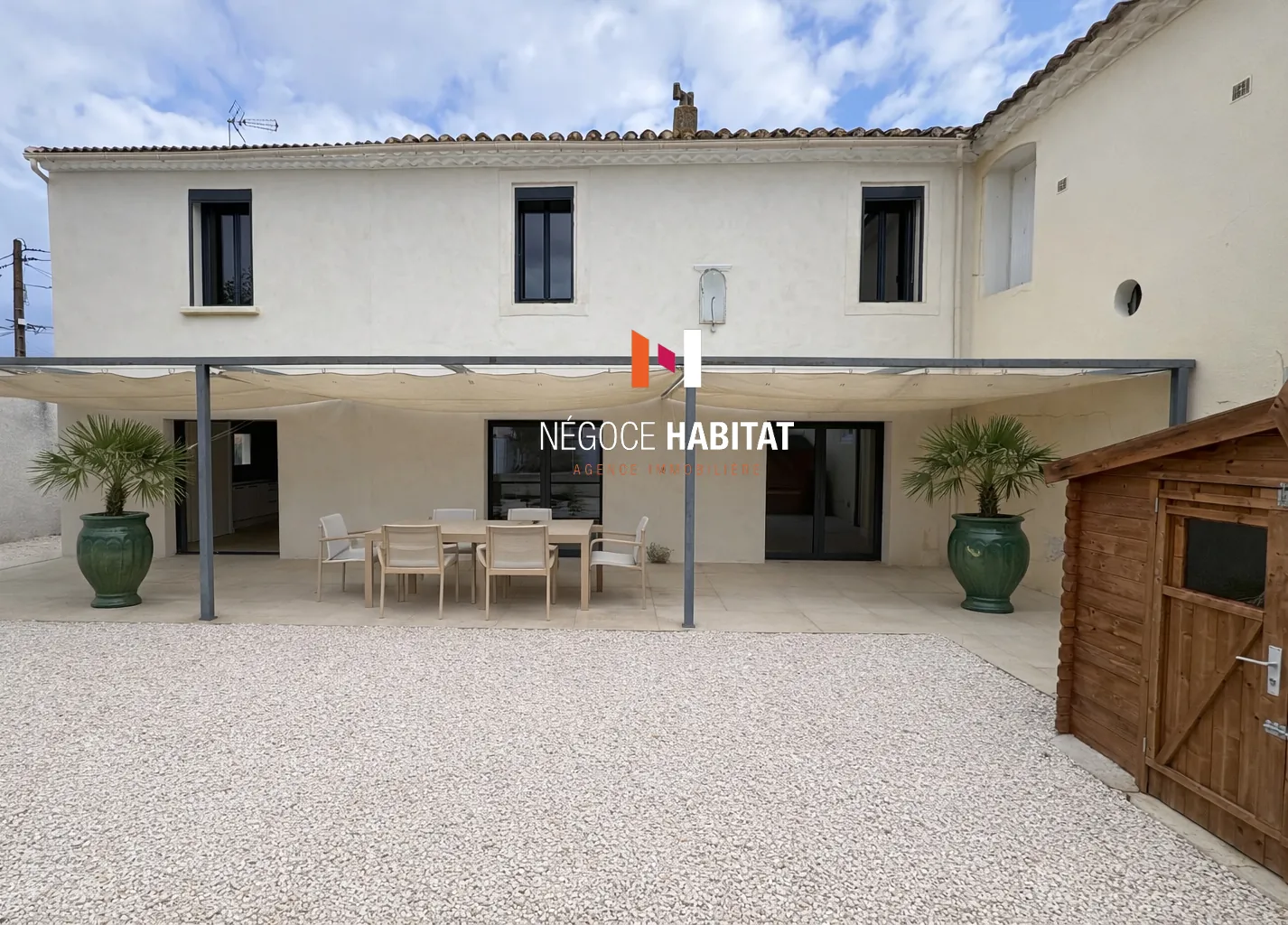 Magnifique Mas de 132 m² avec piscine à Redessan (30)