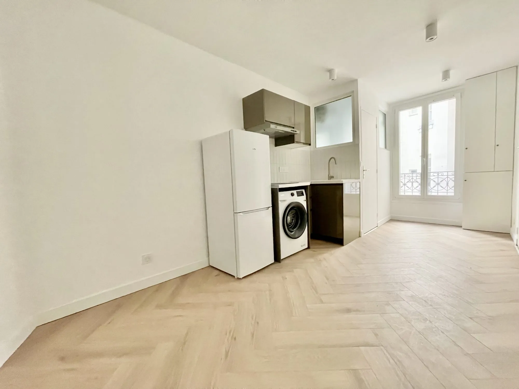 Studio à vendre à Paris 18ème -Rénové 15,03 m² rue Labat