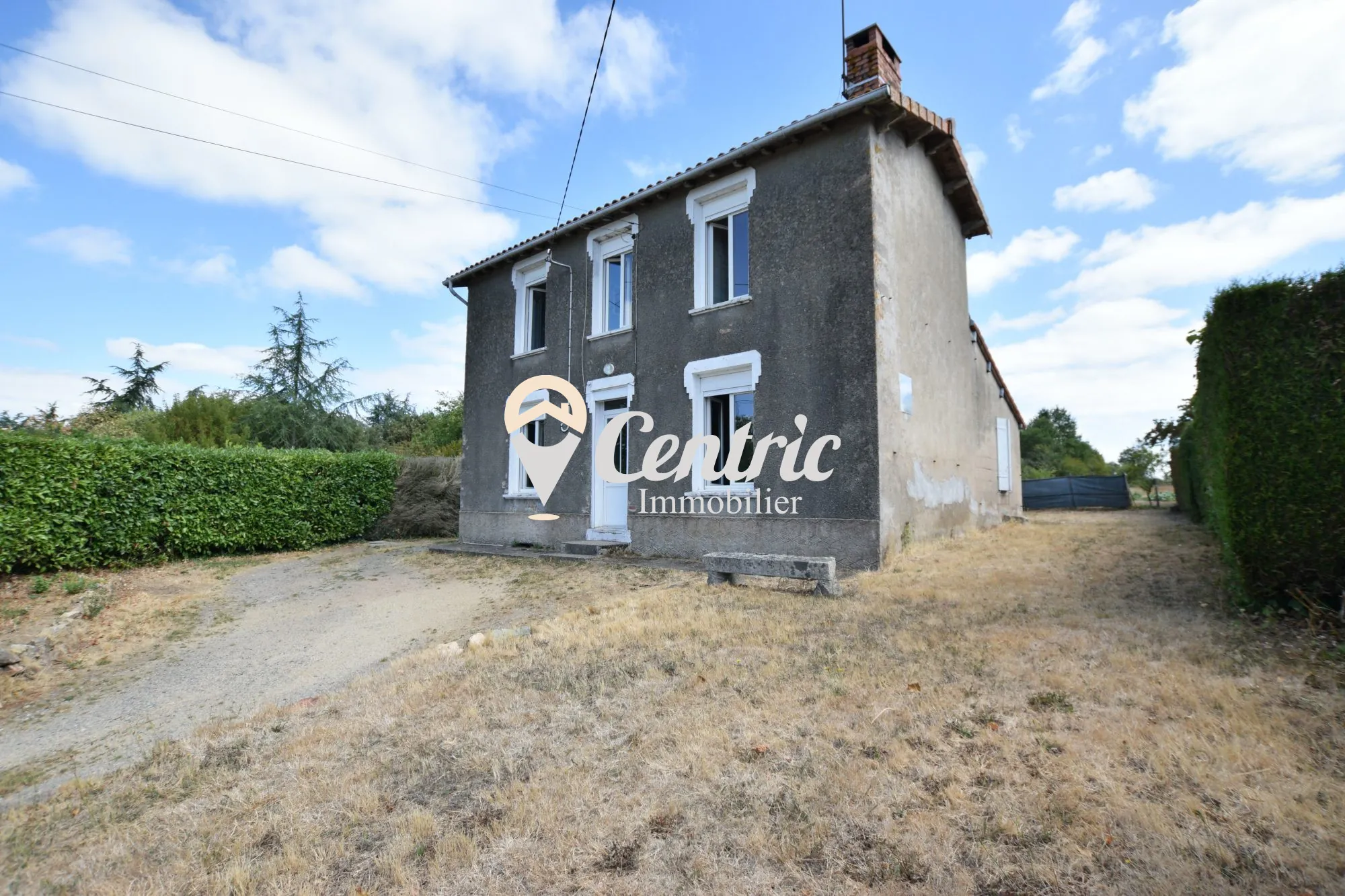 Maison en pierre à rénover de 80 m² avec jardin à Boismé