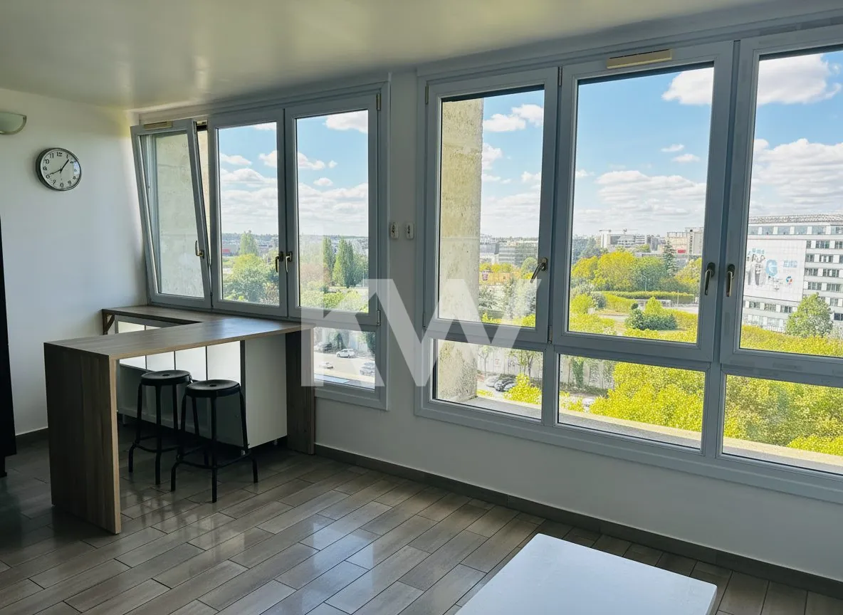 Studio lumineux de 27 m² avec cave et parking à Meudon-la-Forêt
