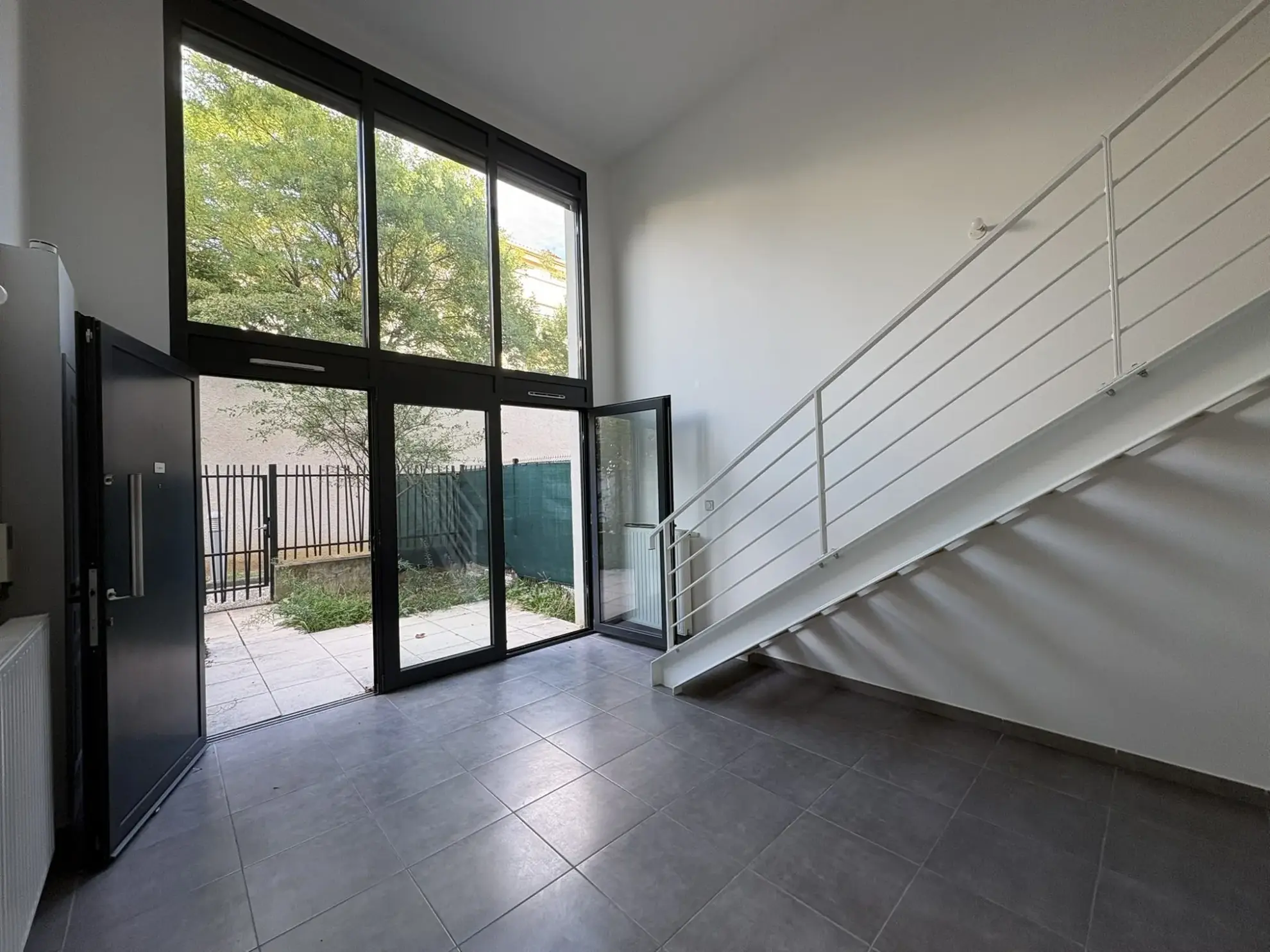 Appartement duplex lumineux de 33,74 m² à Lyon à proximité du tram et des commerces 