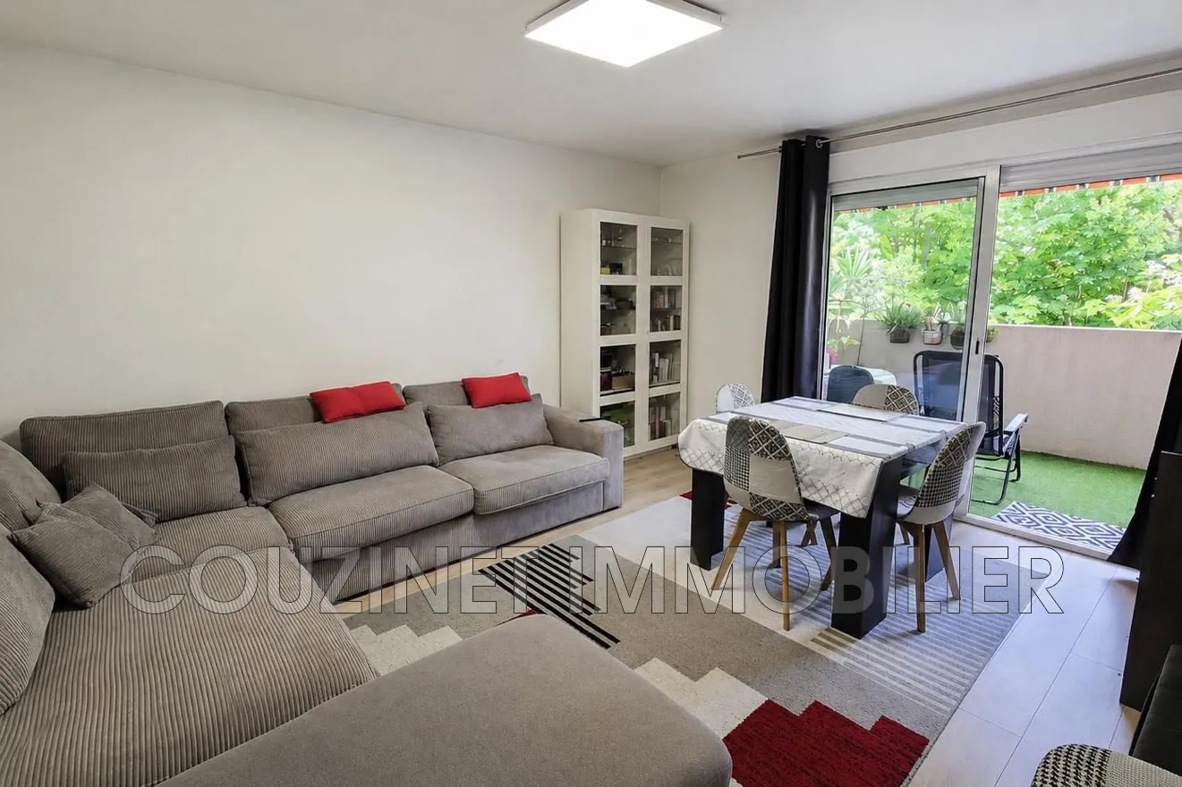 Appartement T3 à vendre au Beausset avec terrasse, cave et parking