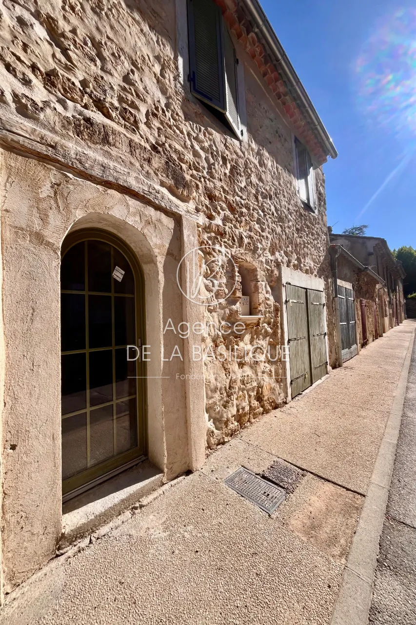 Maison neuve 3 chambres à Saint-Maximin-la-Sainte-Baume, livraison 2026