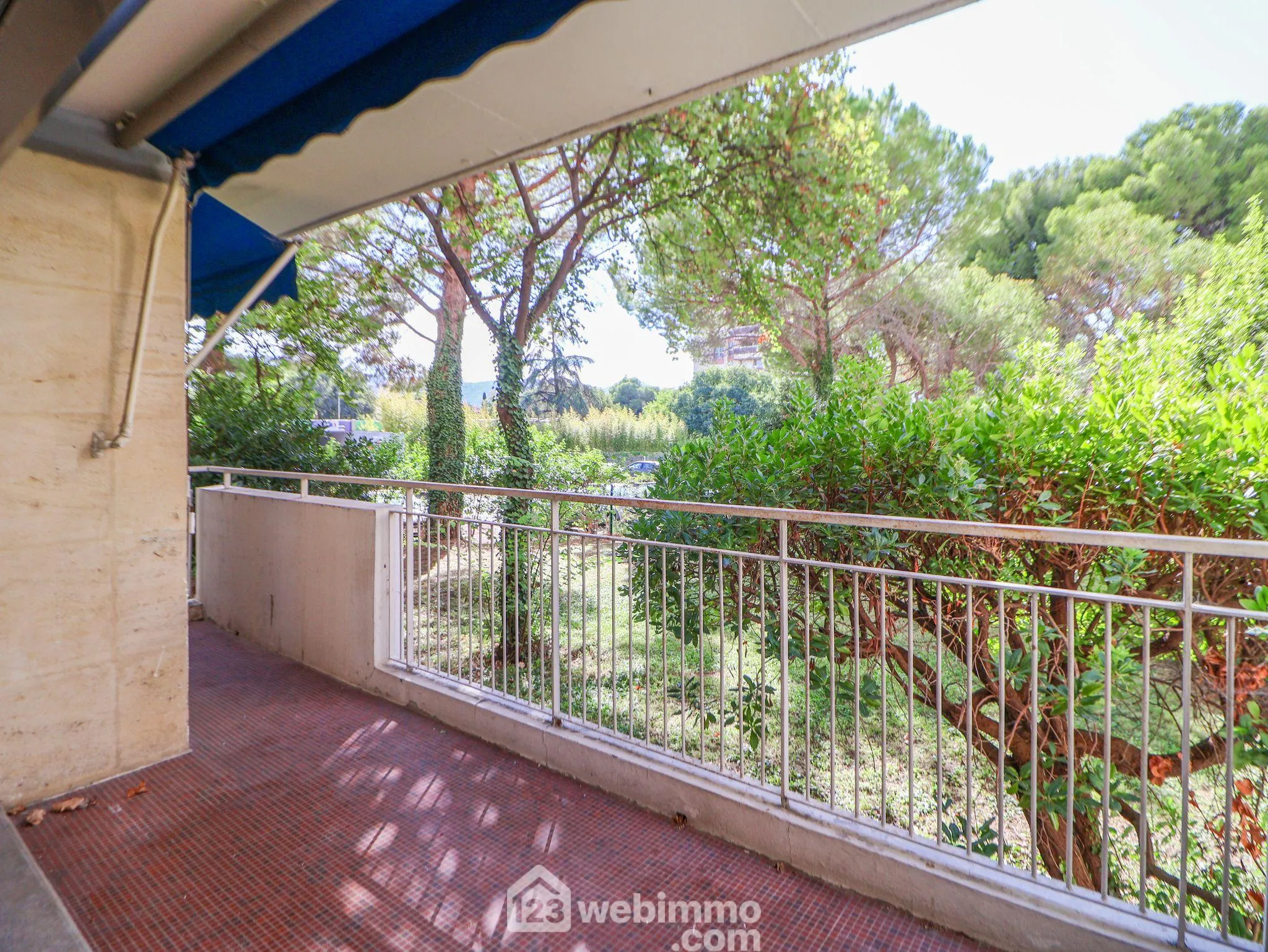 Appartement de 89,5 m² à Marseille avec balcon, parking privé et proximité des commodités