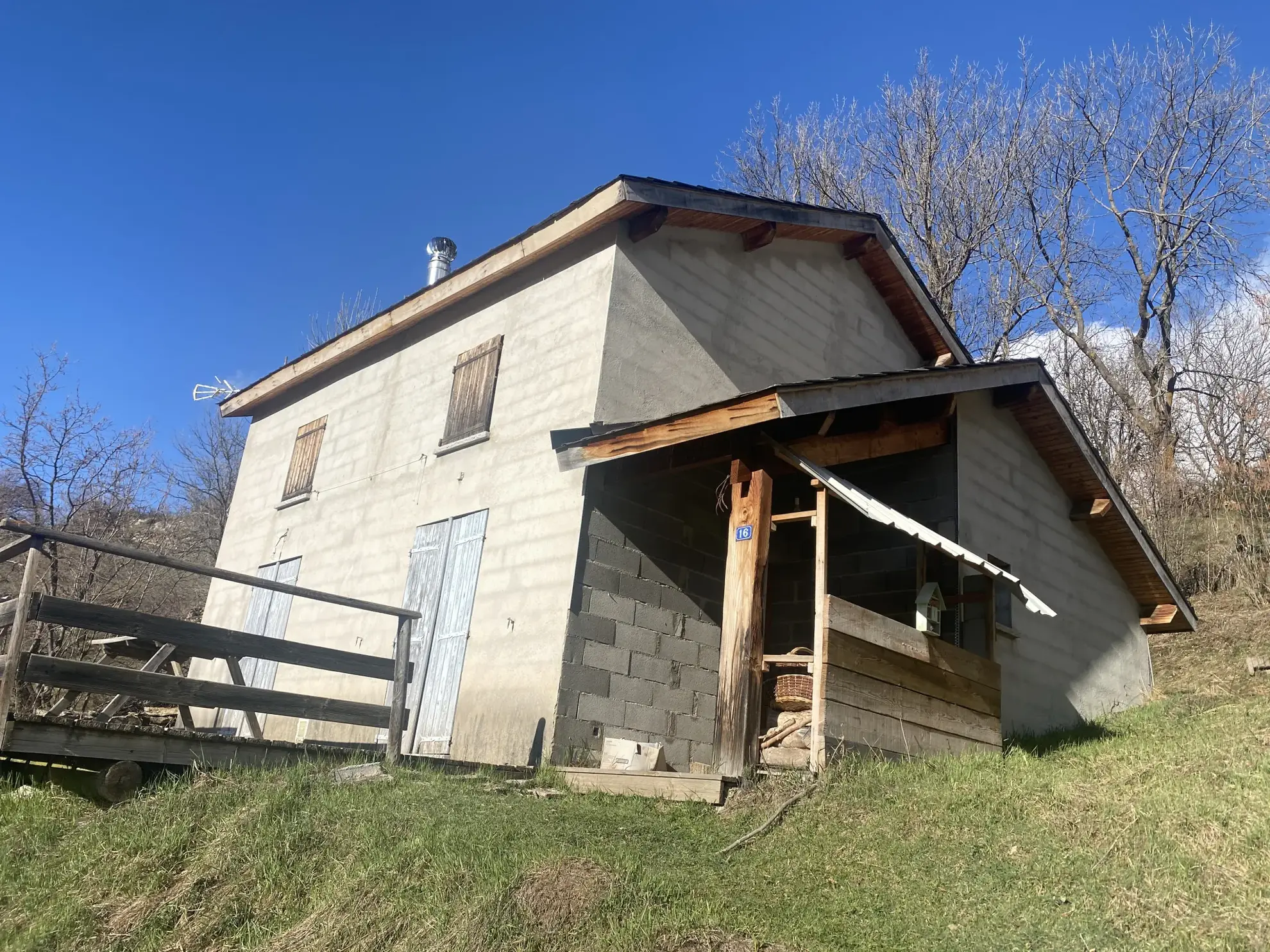 Maison individuelle à vendre à Planes avec terrasse et vue montagne