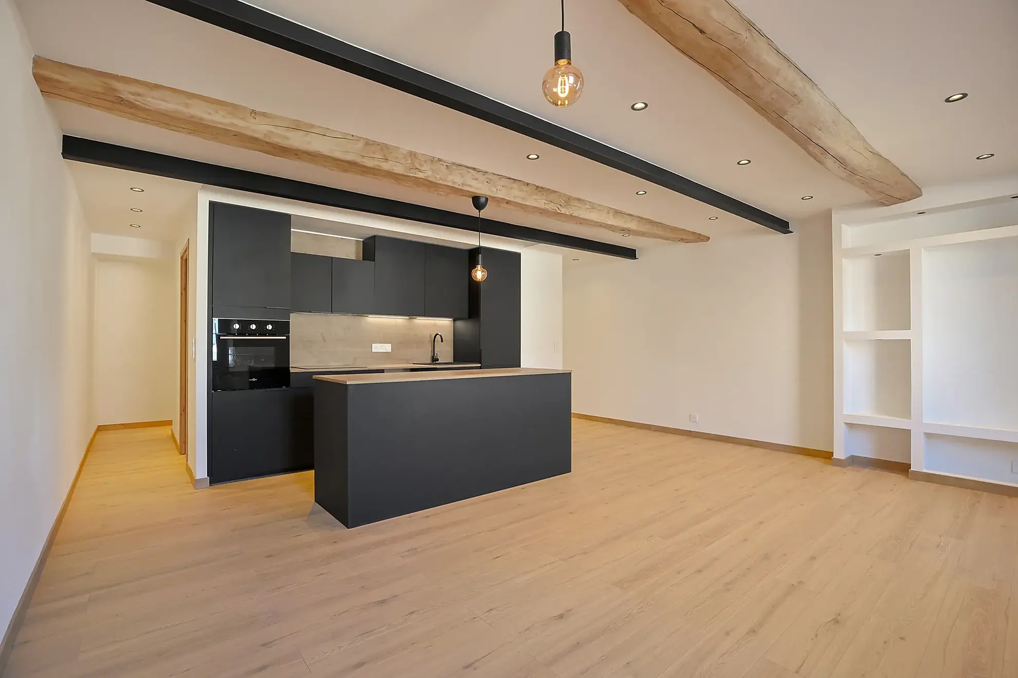 Appartement T4 rénové à Sollies Pont avec cour privée et prestations modernes