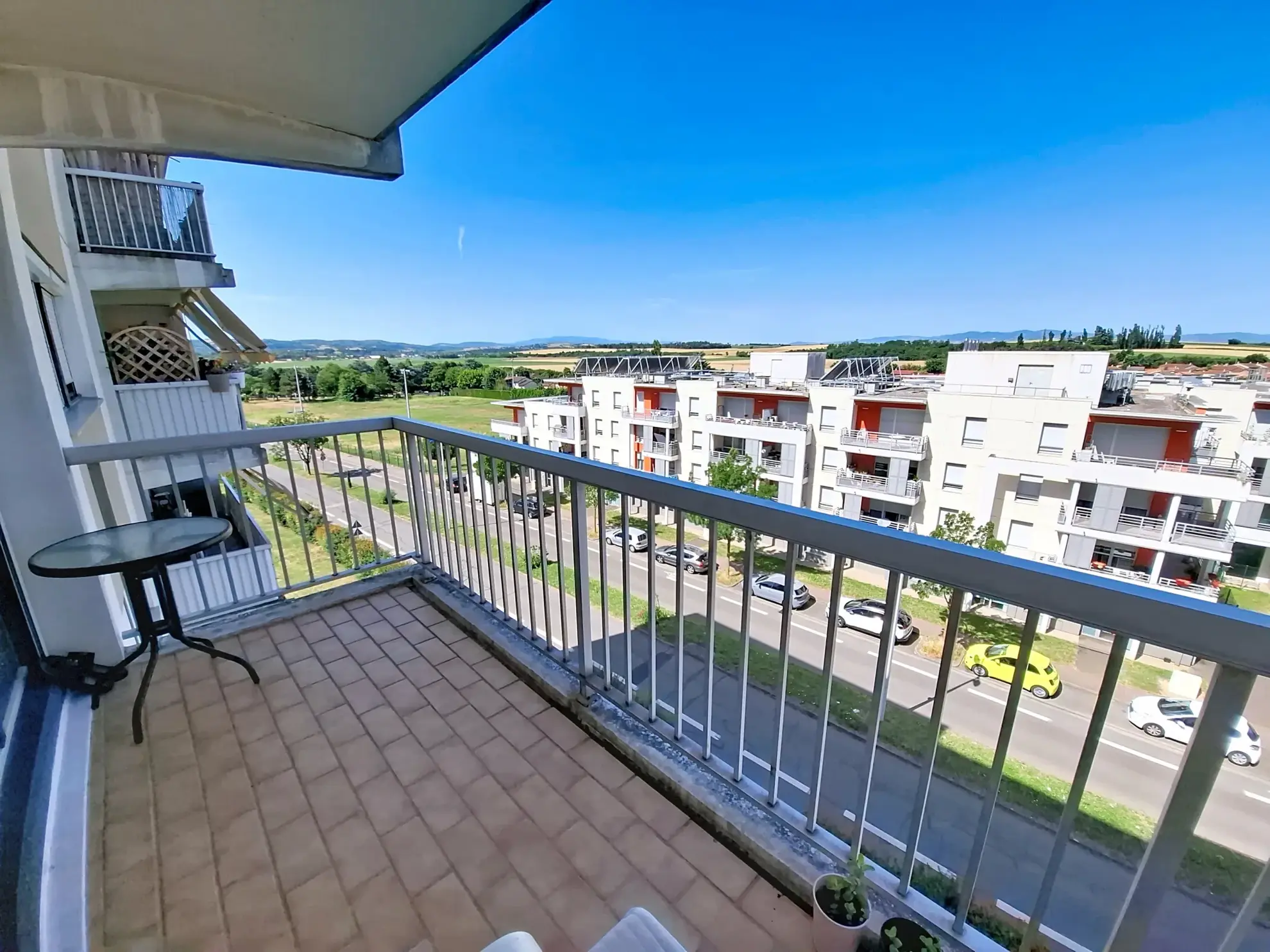 Appartement T5 à Corbas de 98 m² avec locataire en place dans résidence sécurisée