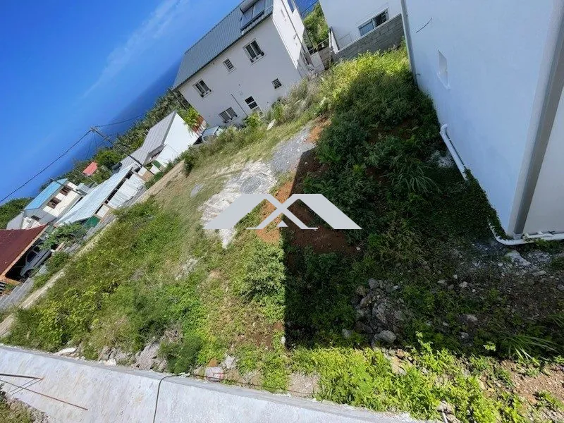 Terrain constructible de 252 m² à Saint-Joseph, La Réunion