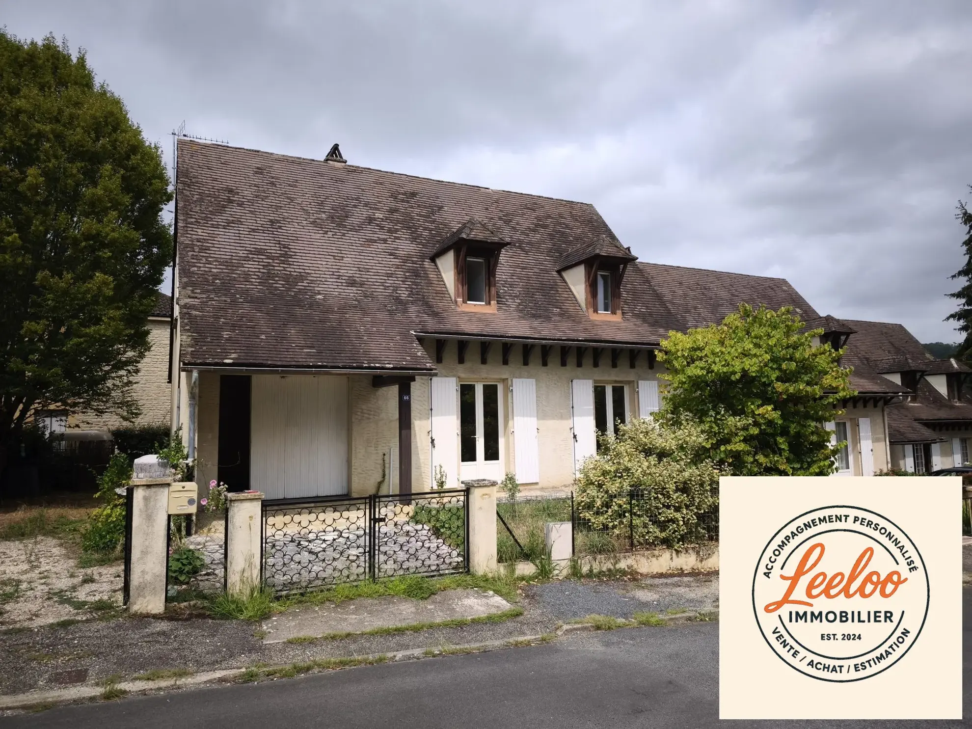 Maison à vendre à Sarlat-la-Canéda - Belle potentiel de rénovation avec jardin