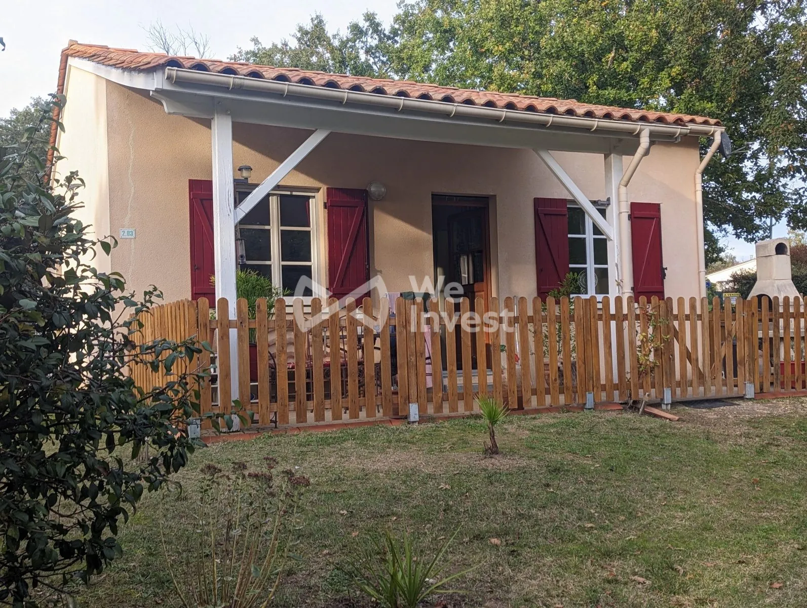Maison de vacances avec piscine à vendre à Brossac, 63 m², idéale pour résidence secondaire ou investissement