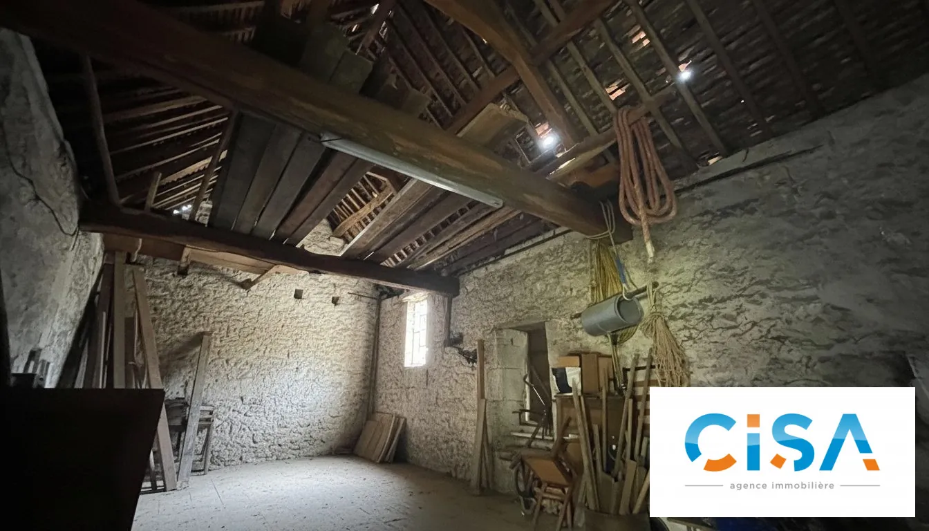 Veuillez découvrir cette grange à rénover à Pont-Sainte-Maxence
