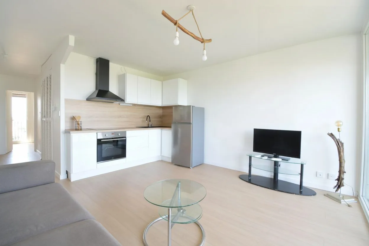 Appartement T3 rénové avec balcon et parking à Saint-Cyprien Plage