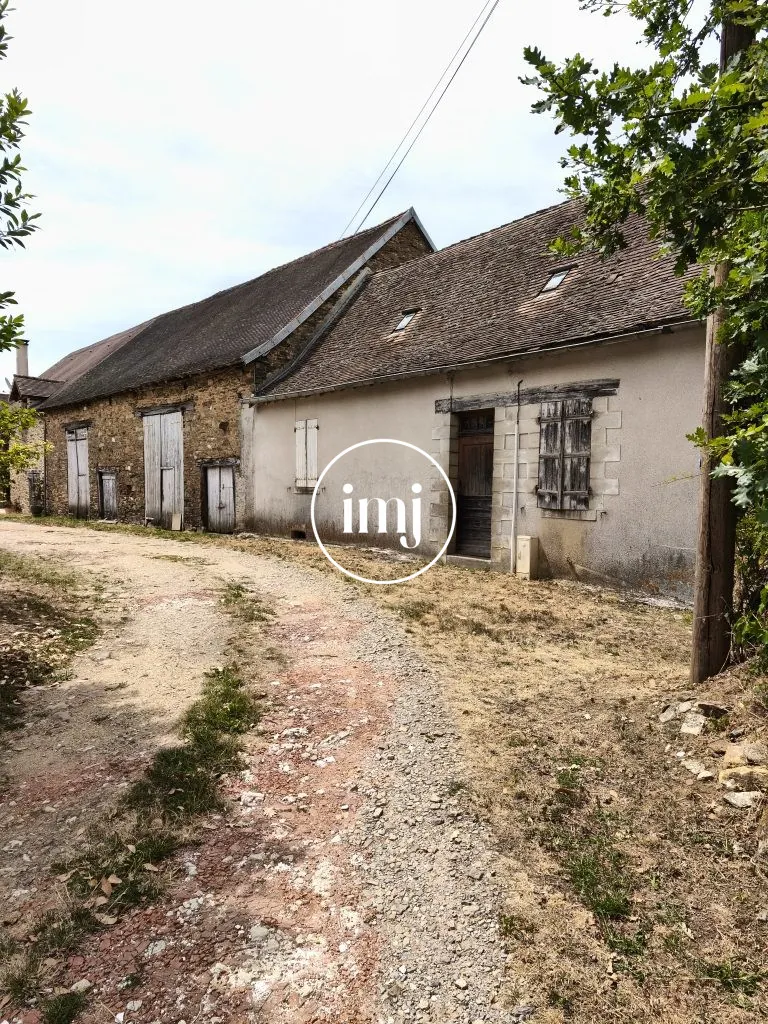 Ferme à rénover avec terrain de 2731 m² à Jumilhac-le-Grand