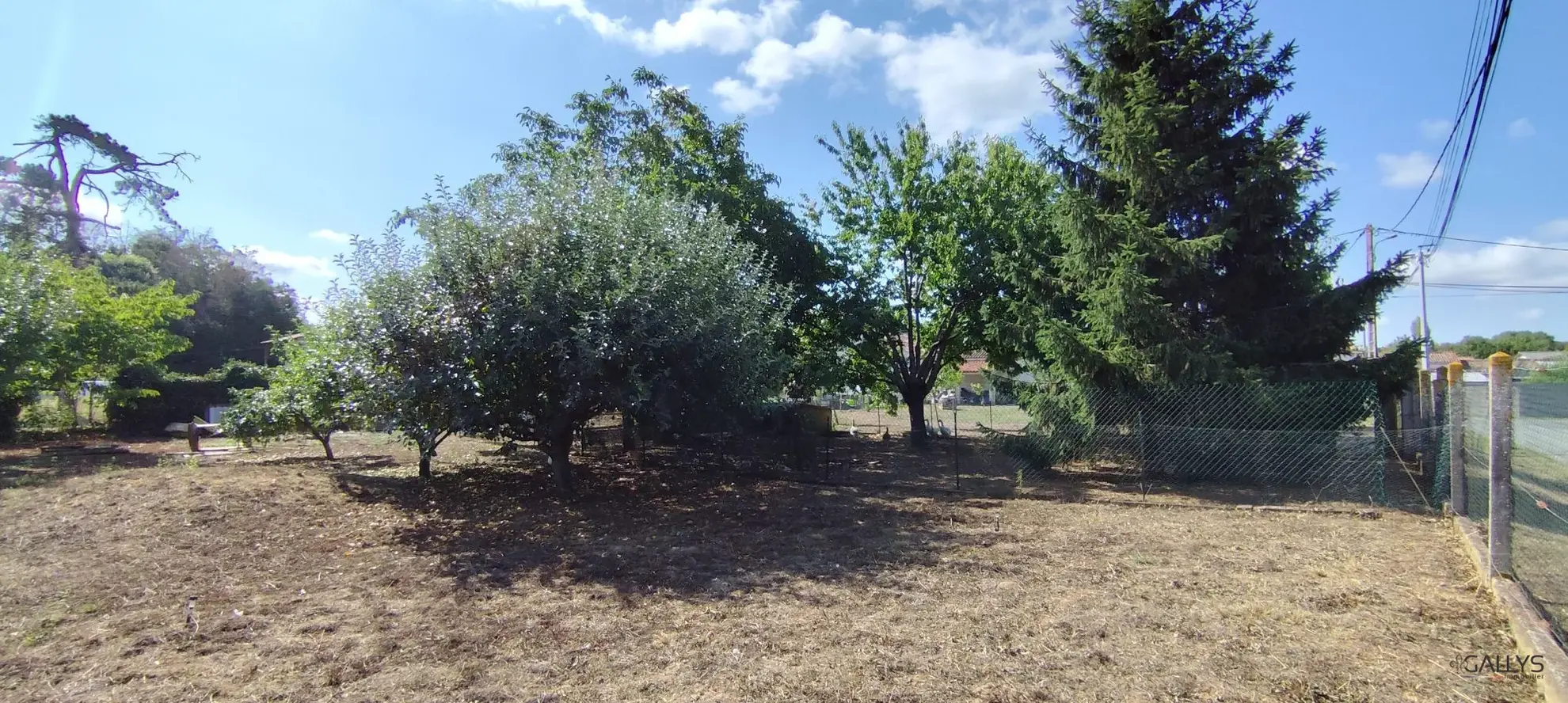 Terrain constructible à Gémozac - Emplacement idéal pour votre maison