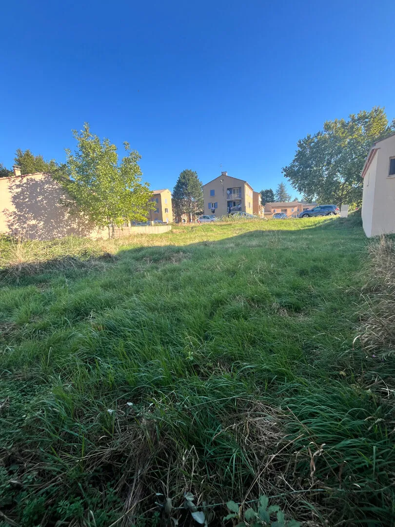 Terrains à vendre à Laragne Monteglin - Parcelle de 470 m² dans quartier calme