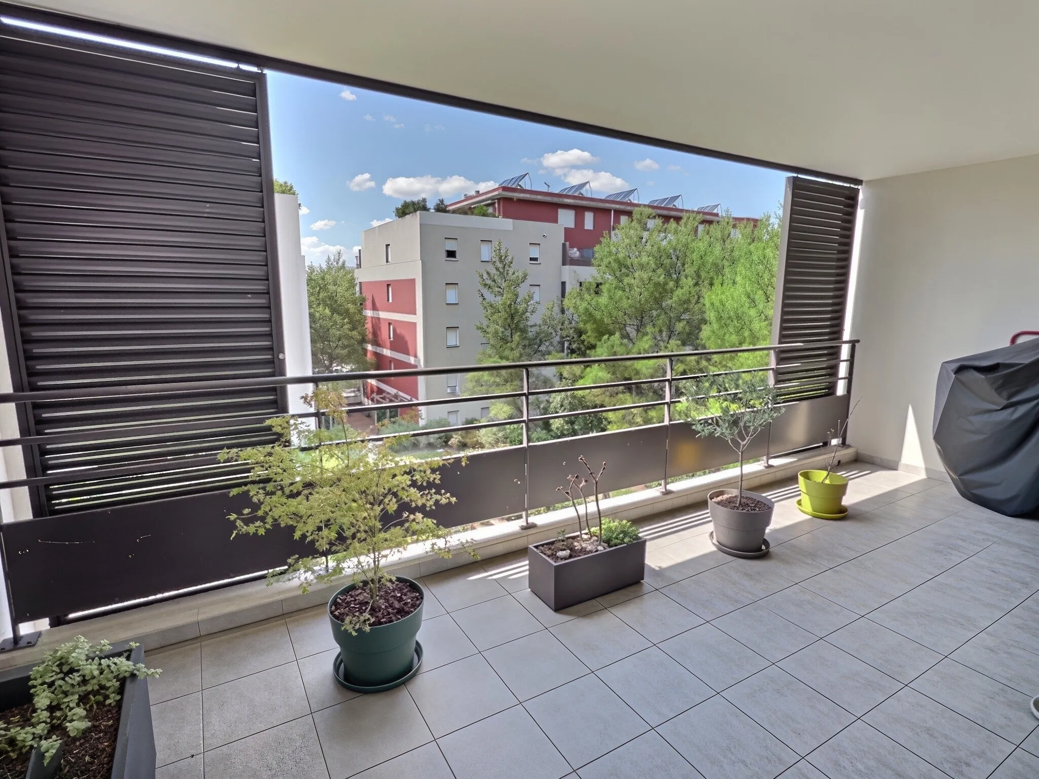 Achat appartement T3 avec grande loggia à Nîmes - Résidence Les Terrasses des Costières
