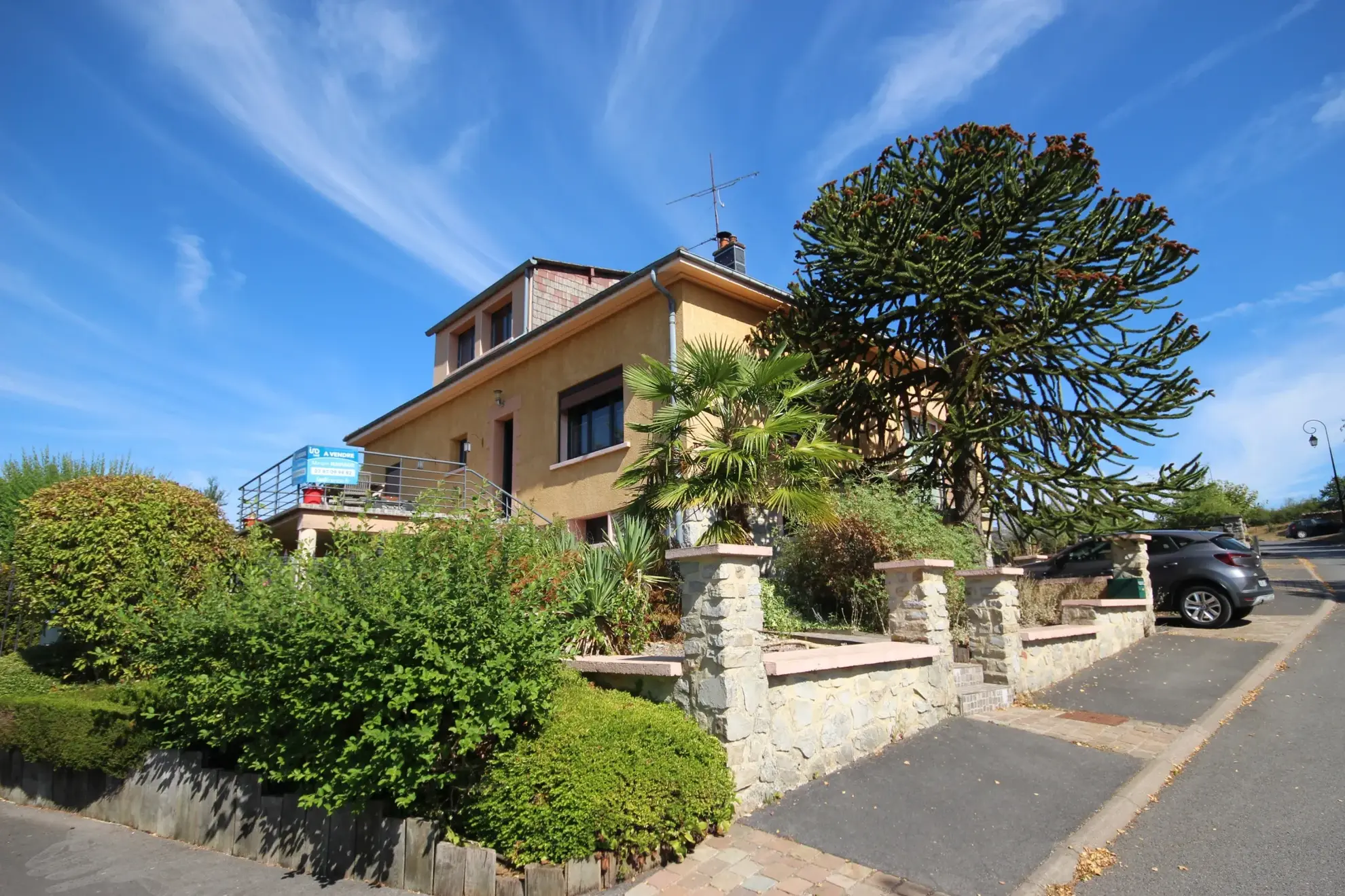 Vireux Pavillon individuel 6 chambres, habitation de plain-pied, environnement calme