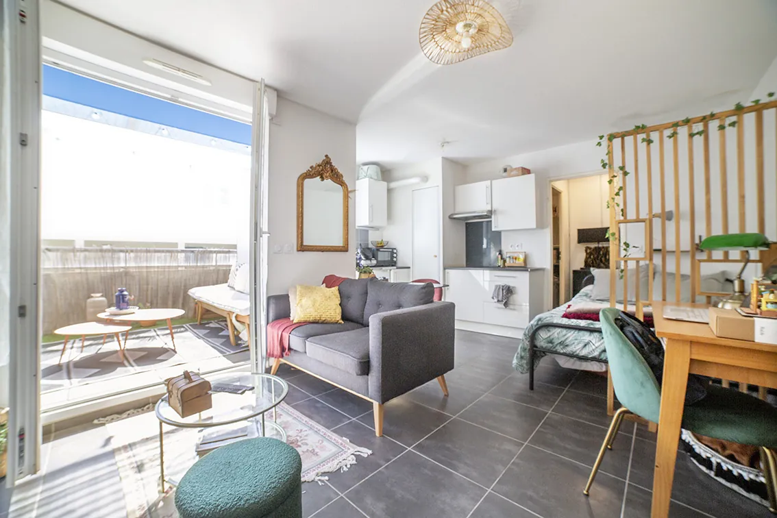 Studio loué à Montpellier proche cité Mion avec terrasse et excellent potentiel d'investissement