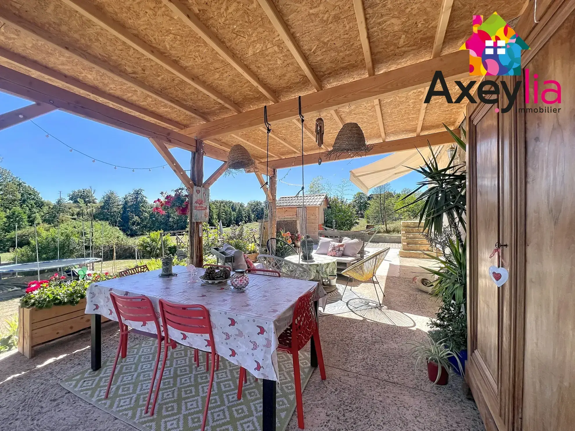 Maison rénovée à Chambilly avec terrain et équipements modernes - Idéal famille ou investissement