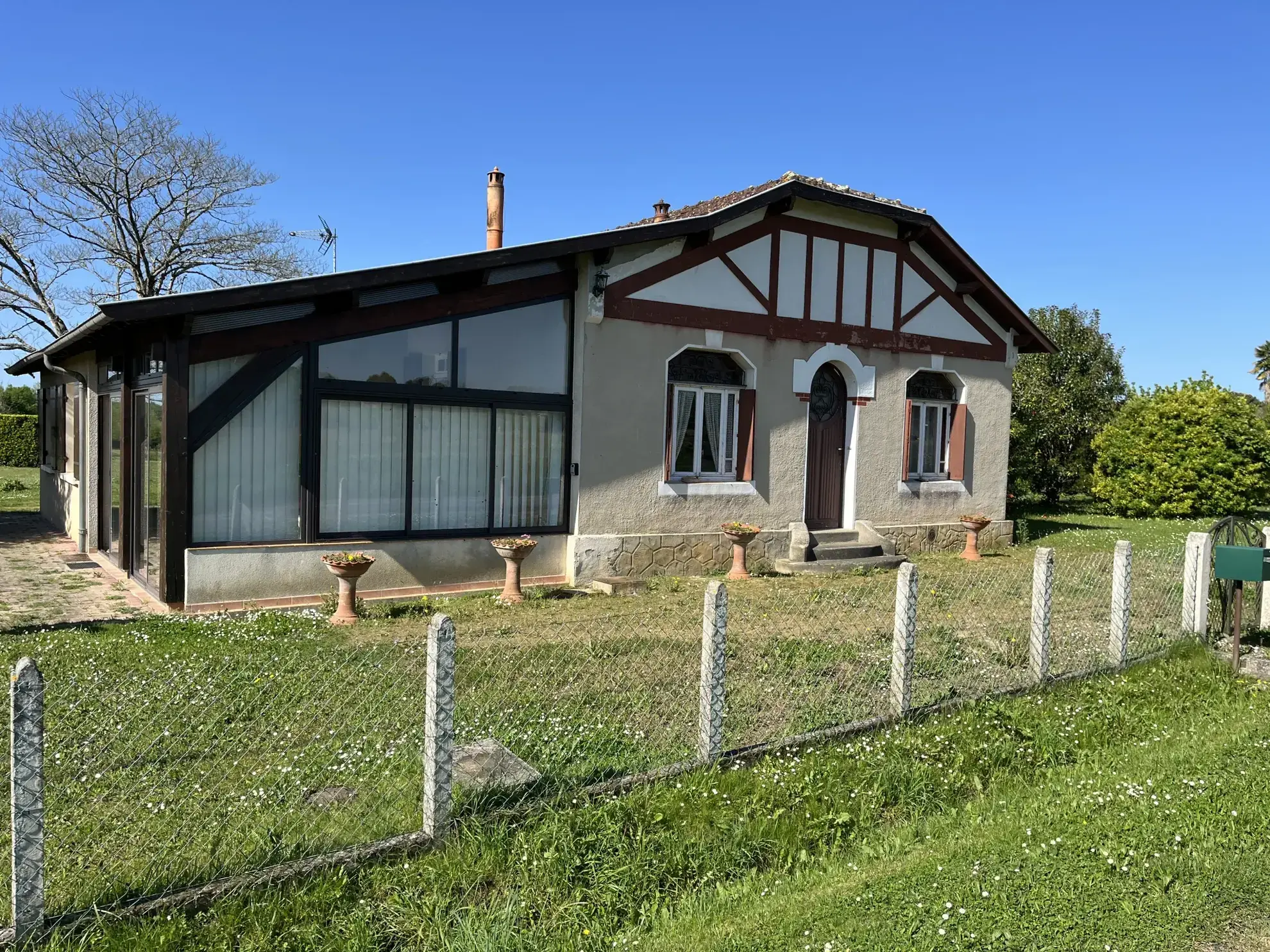 Maison à vendre à Bazas de 106 m² avec garage et jardin - Investissement et rénovation possibles