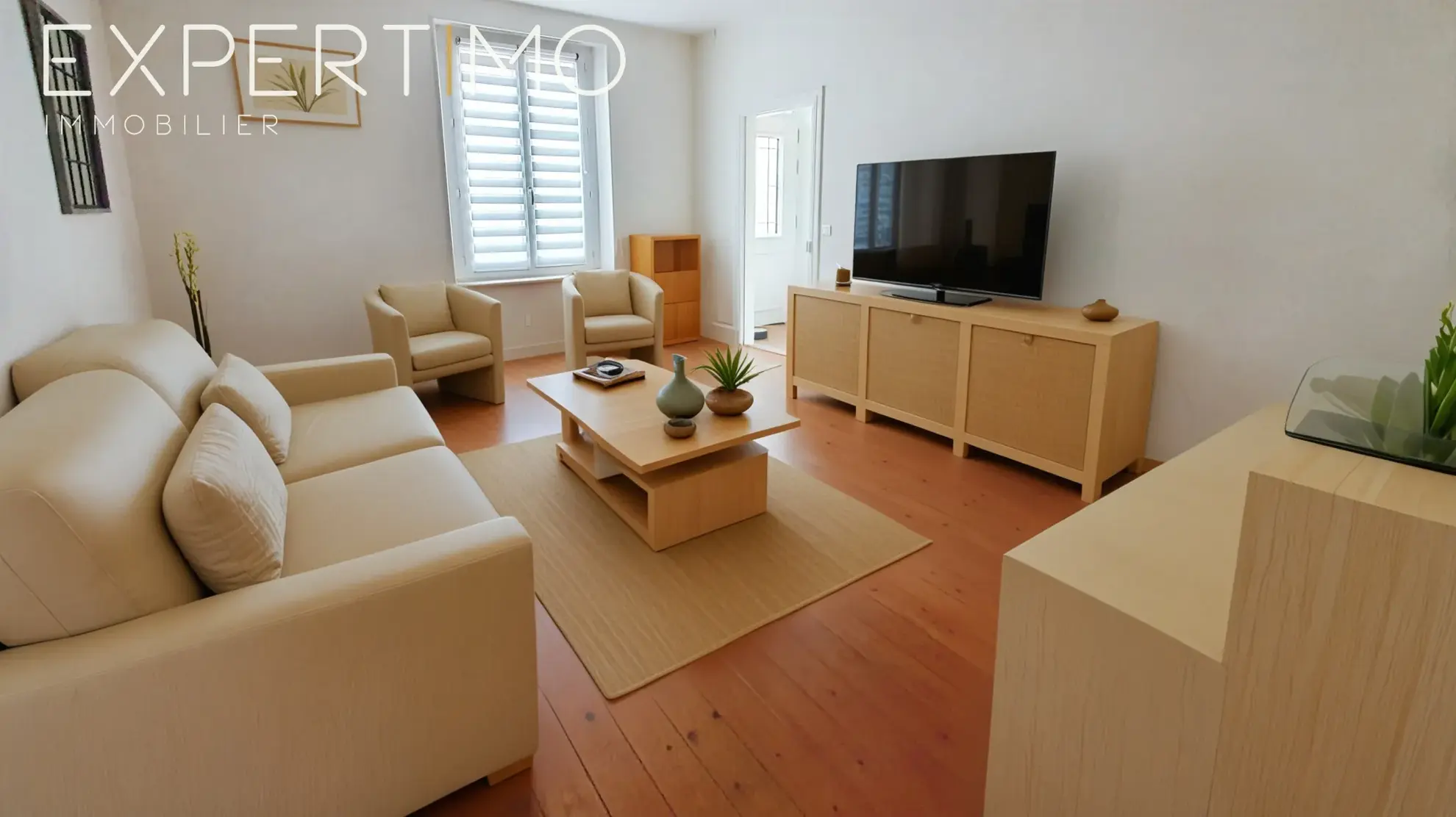 Maison de village à Nogent-le-Roi avec jardin, caves et dépendance - 5 pièces