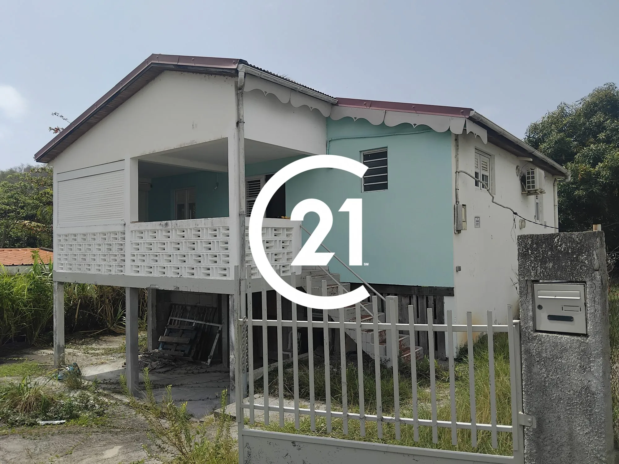 Maison T4 à Vauclin avec appartement indépendant et potentiel d'aménagement