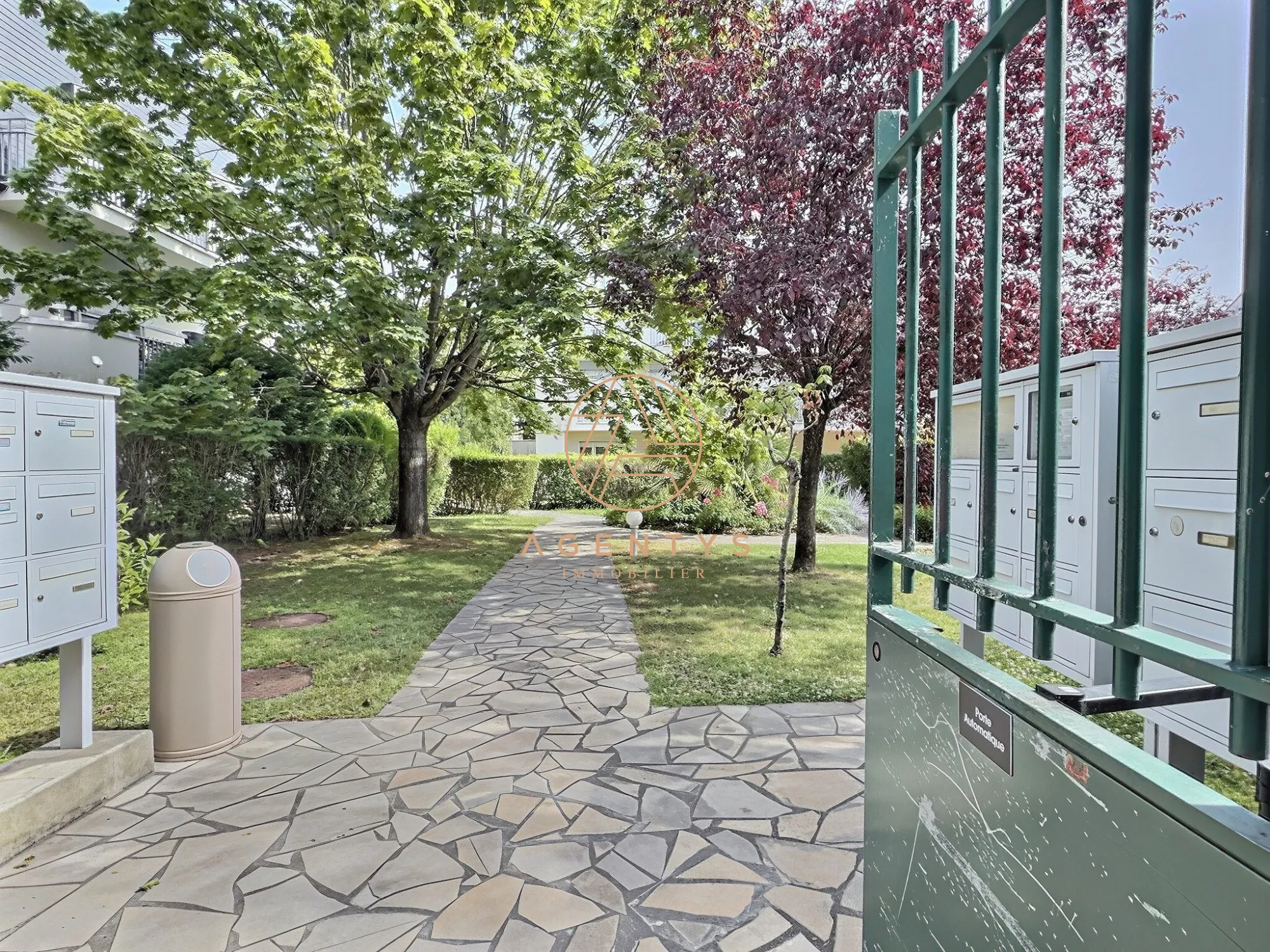 Charmant studio de 25 m² avec balcon à Saint-Maur-des-Fossés, Advalville