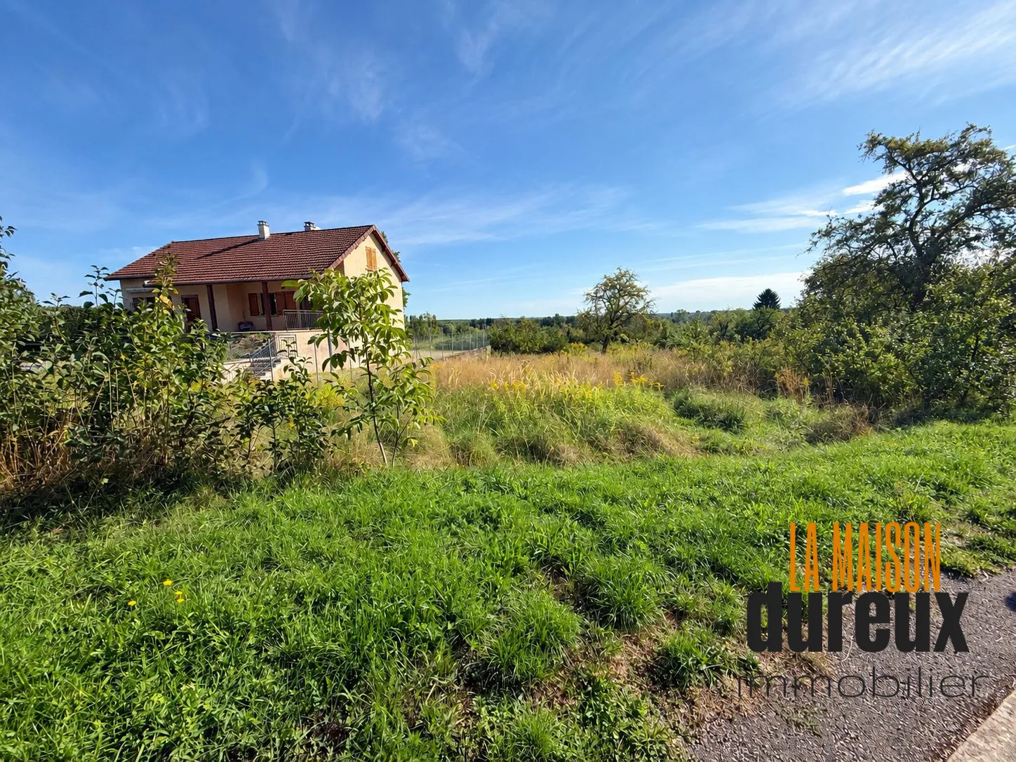 Terrain constructible à Gray de 1568 m² – Idéal pour votre projet immobilier