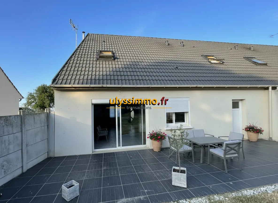 Maison récente 3 chambres avec garage et jardin à Champien