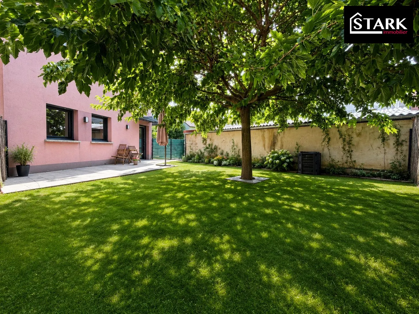 Appartement récent avec jardin privé et parking à Belfort