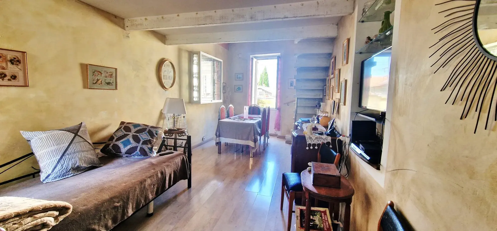 Maison à vendre à Avignon Saint-Ruf avec potentiel de rénovation