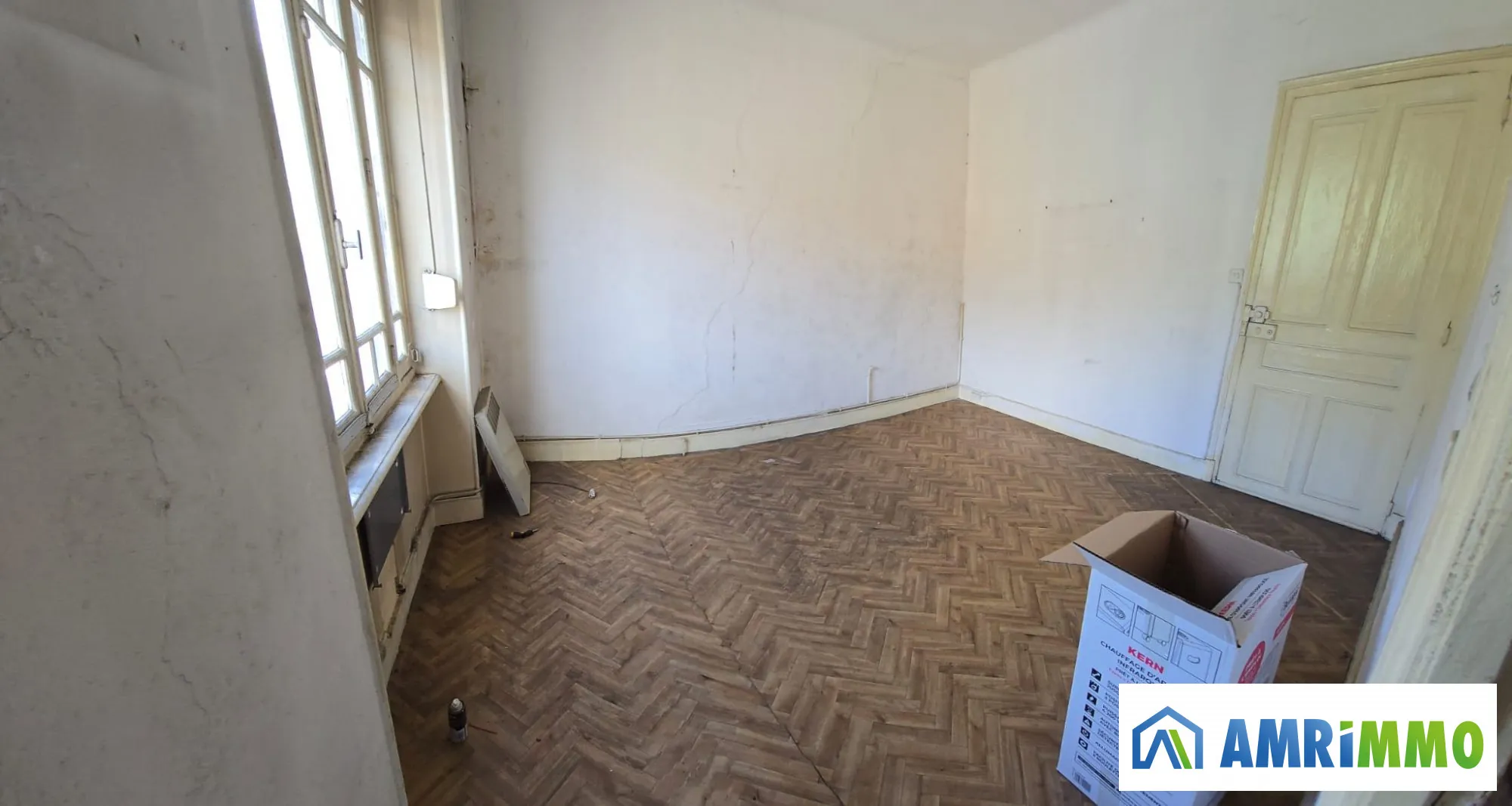 Appartement T4 à vendre à Villerupt avec balcon et potentiel de rénovation