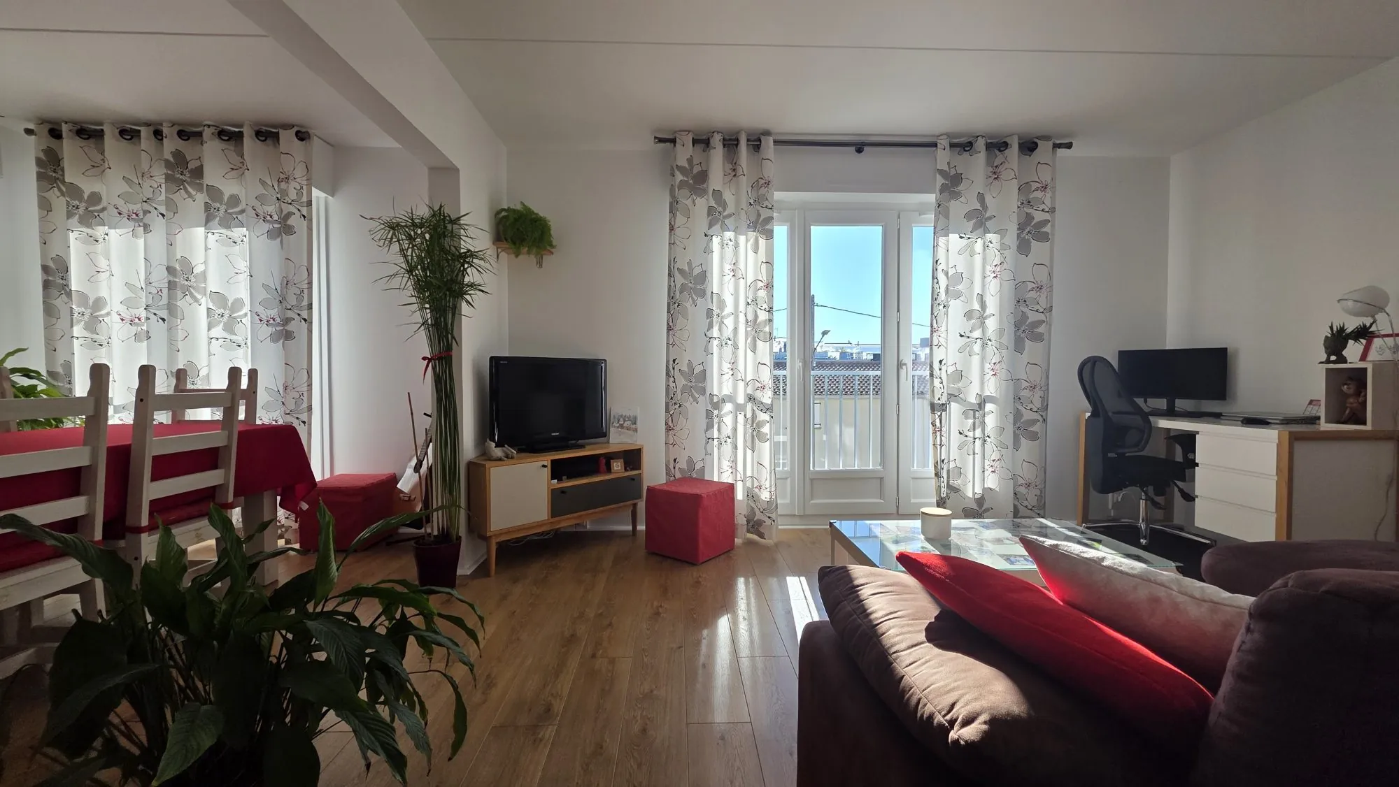 Appartement T4 rénové 2025 à Mérignac avec vue dégagée et stationnement