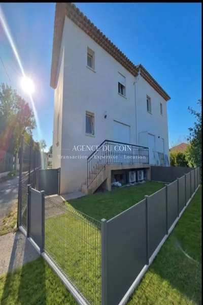 À Vidauban, maison neuve de 75 m² avec terrasse et vue citadine