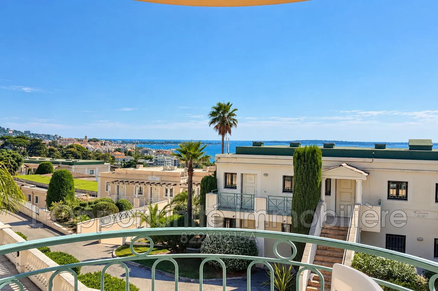 Appartement 2 pièces avec terrasse et vue mer à Cannes dans la Villa Francia