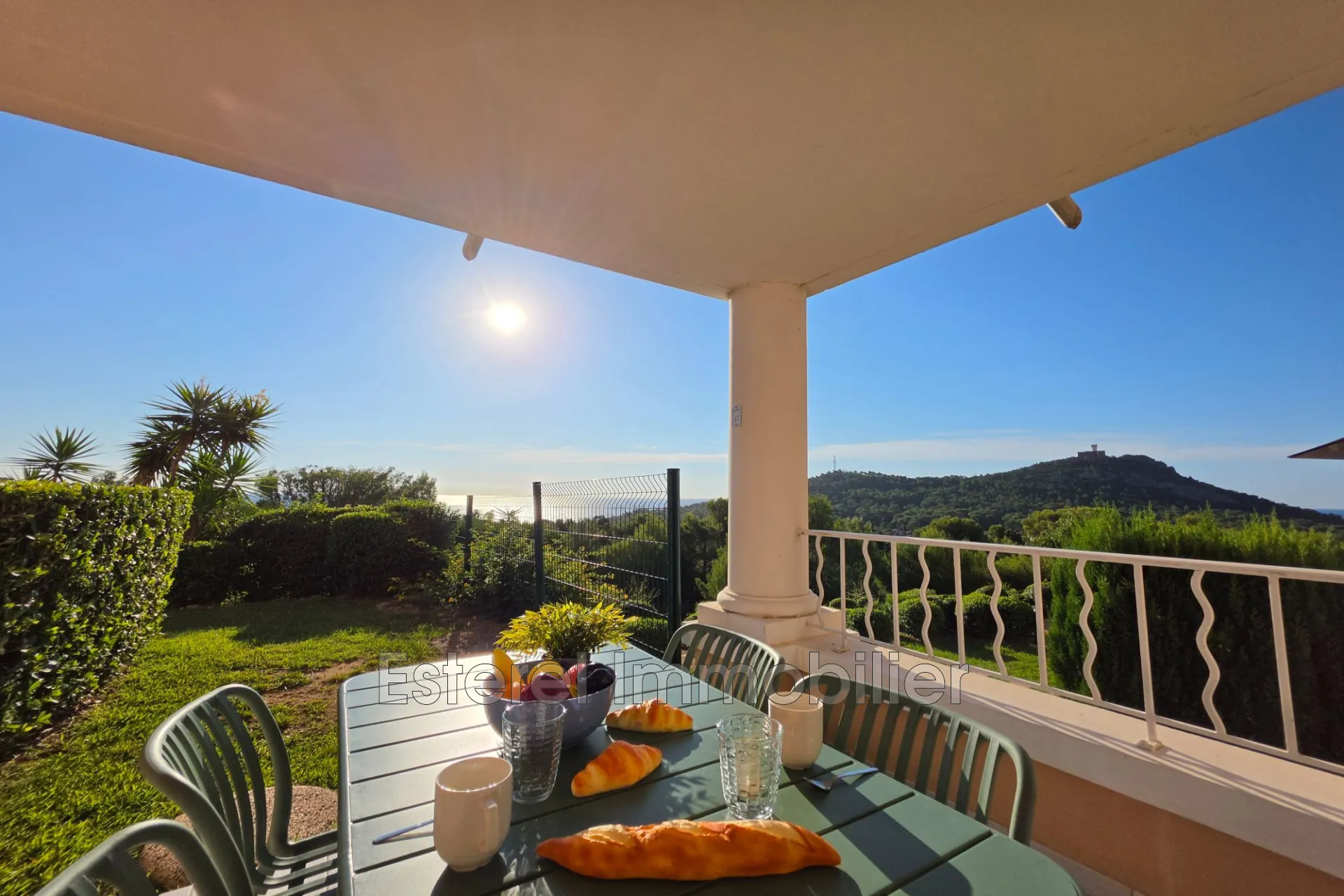 Studio de 23 m² avec terrasse, jardin et parking à Cap Esterel, Agay