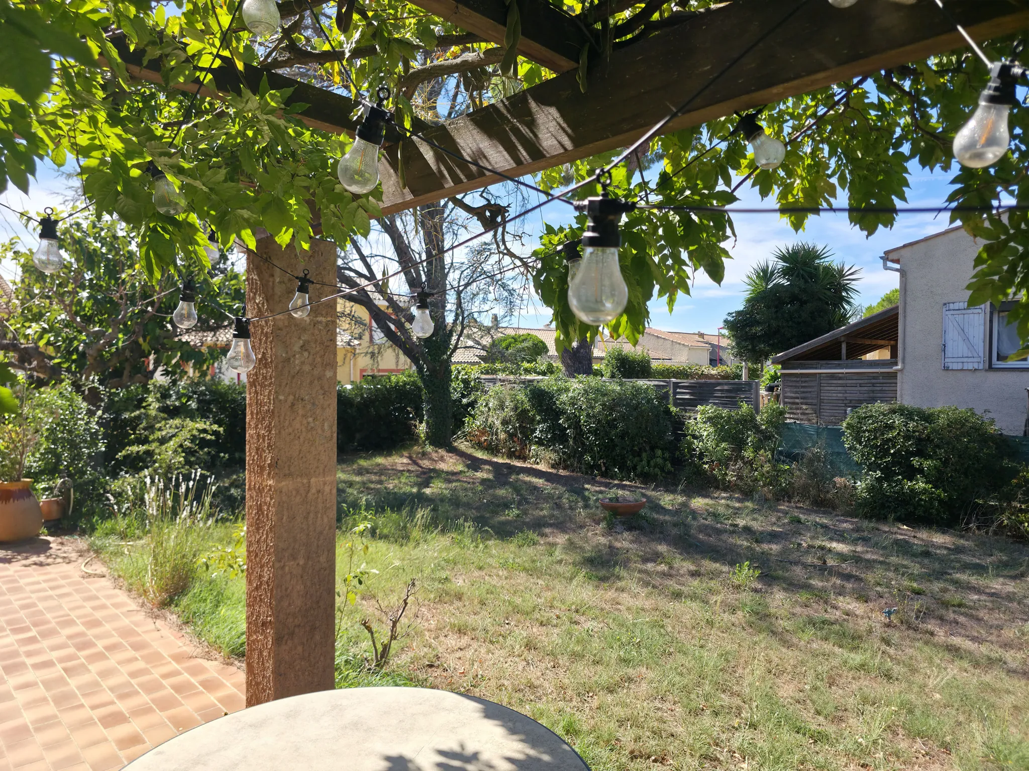 Villa indépendante avec grand jardin à Saint-Thibéry - Opportunité rare