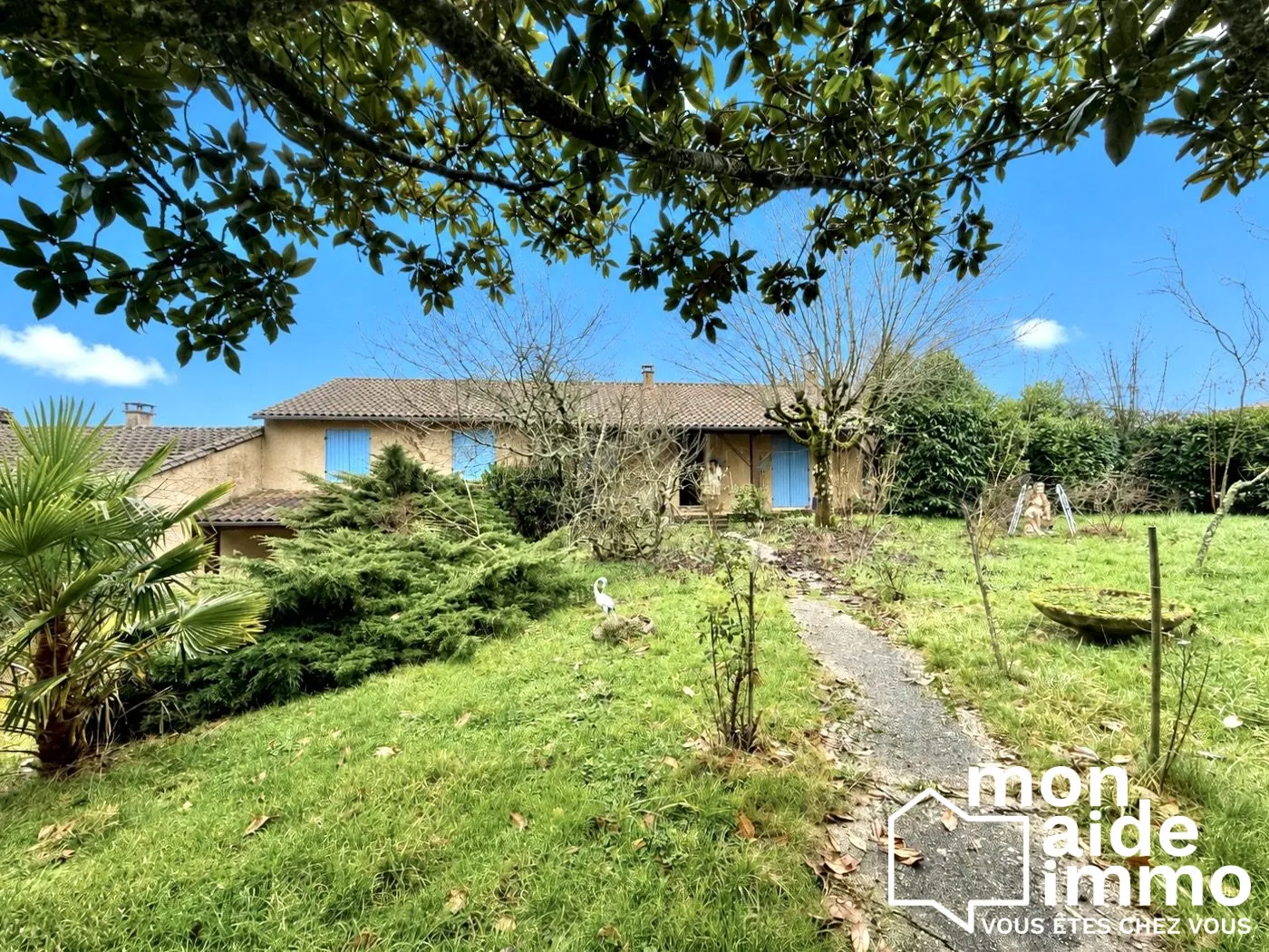 A vendre maison de plain-pied à Chalagnac avec grand sous-sol et jardin