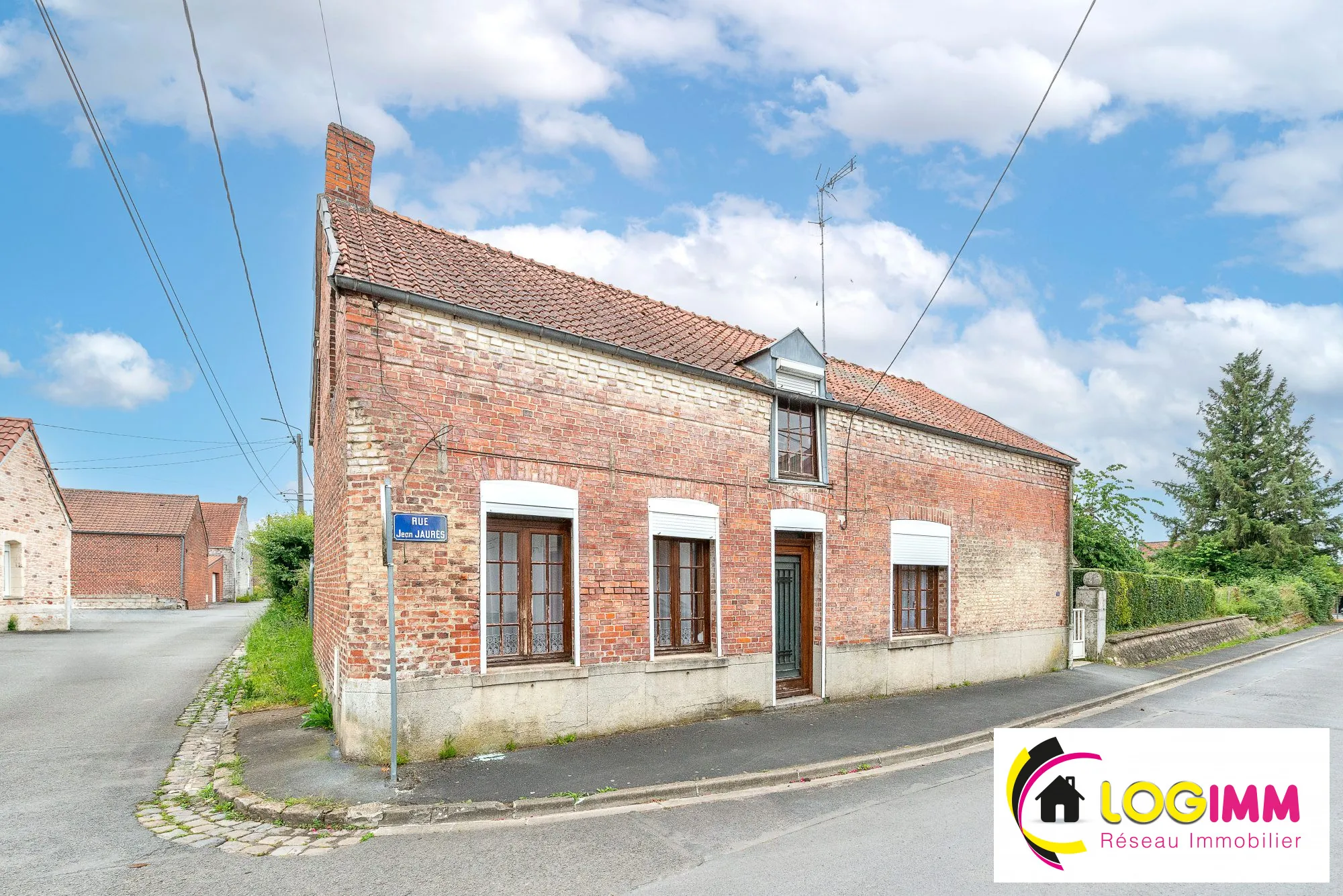 Maison à rénover au cœur d'Englefontaine avec grand potentiel à 117 000 €