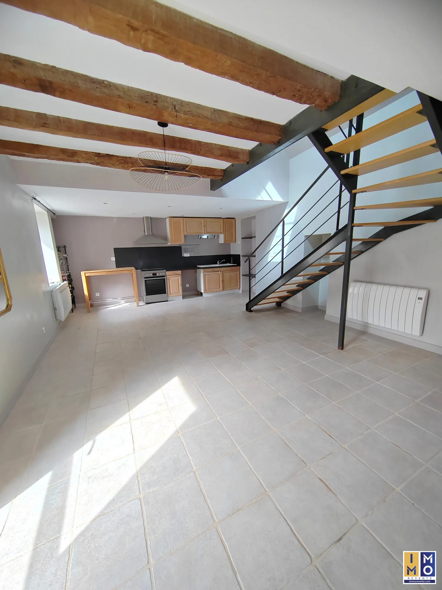 Maison/appartement de 62,50 m² à Bourges avec garage, proche commodités
