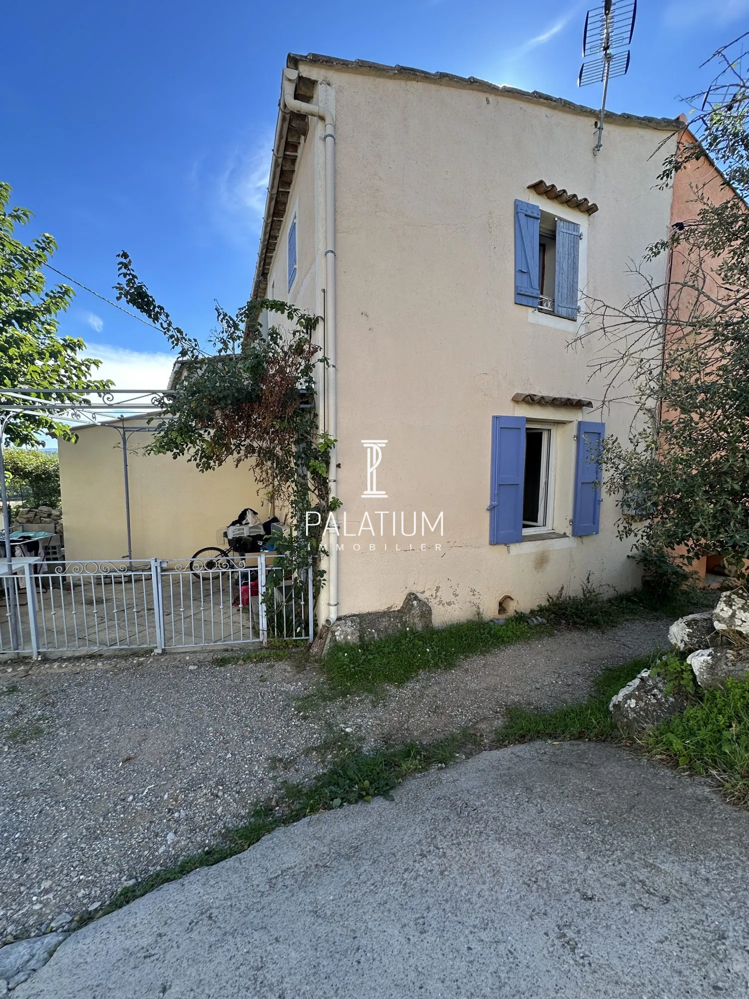 Maison de village authentique à Saint-Julien le Montagnier - Potentiel et environnement exceptionnel