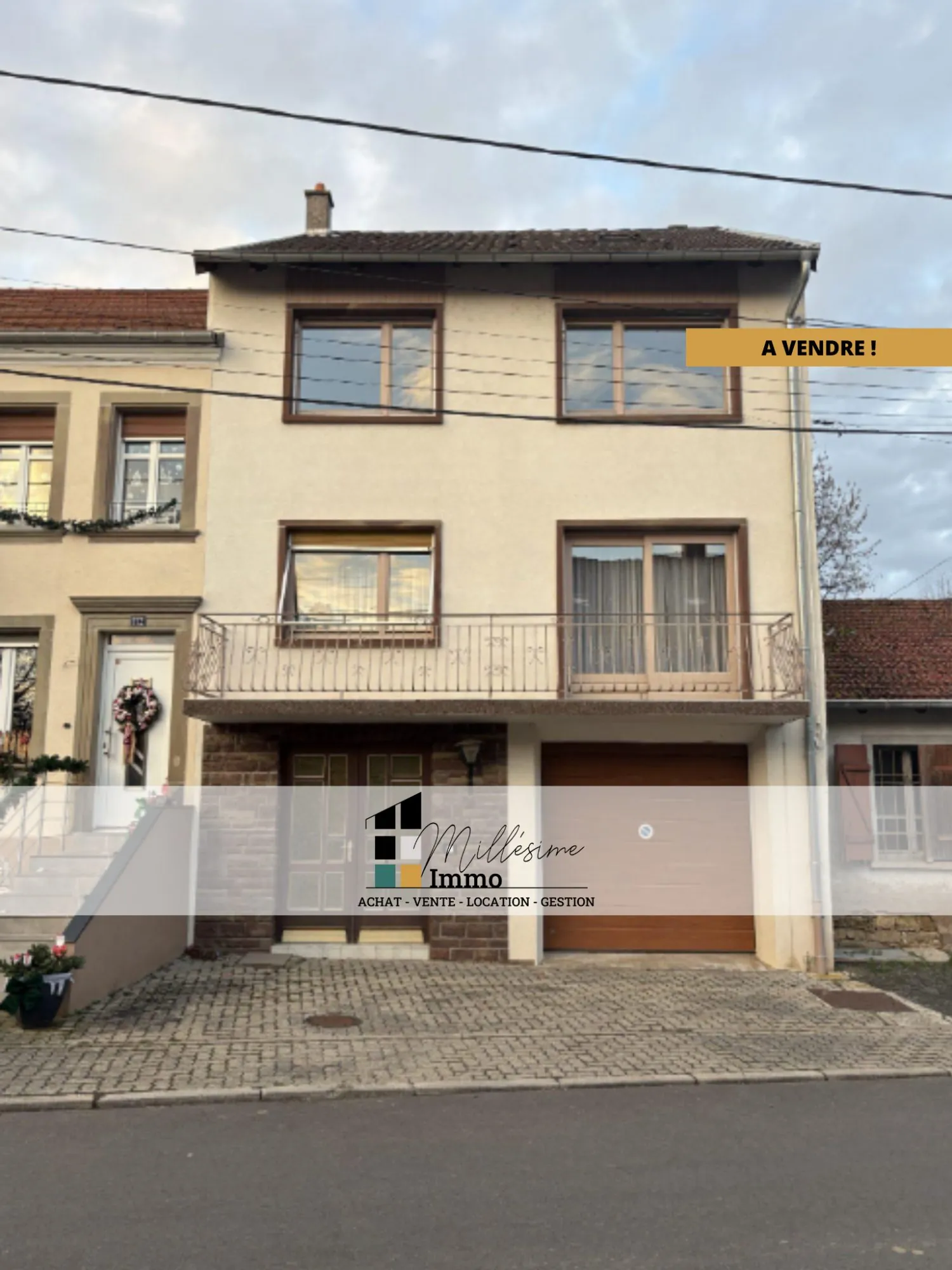 Maison mitoyenne de 127 m² avec jardin à Berthelming - 5 pièces
