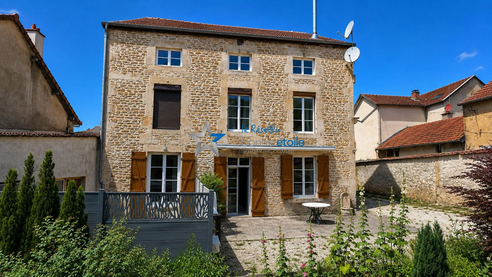Immeuble à Nogent avec 2 logements indépendants sur 1148 m²