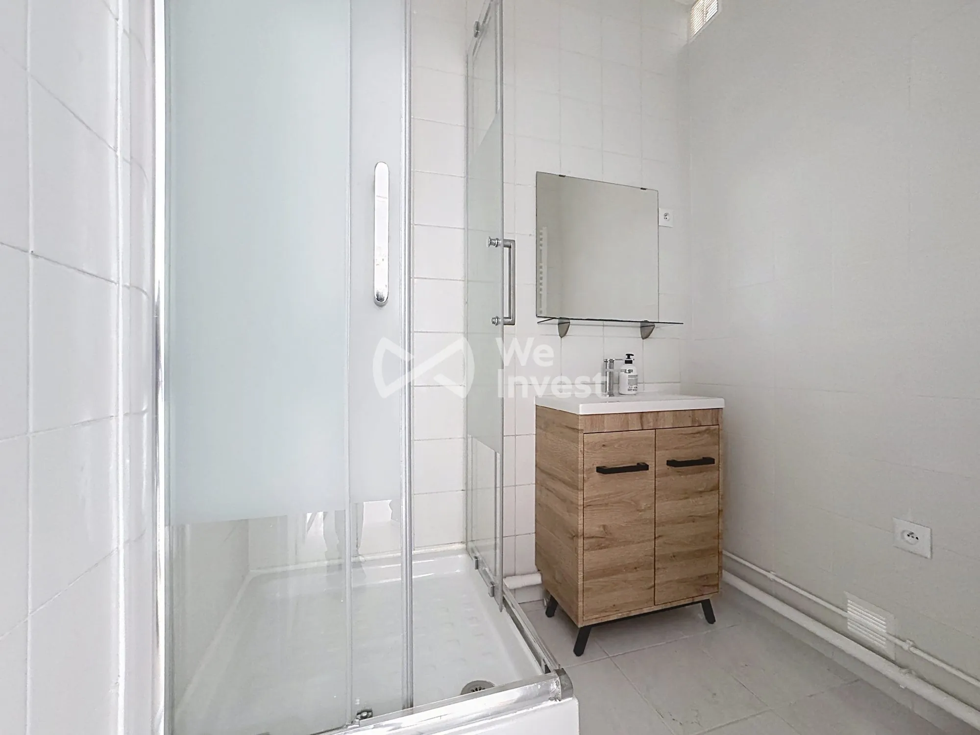 Appartement T2 rénové en centre-ville de Colombes avec cave 