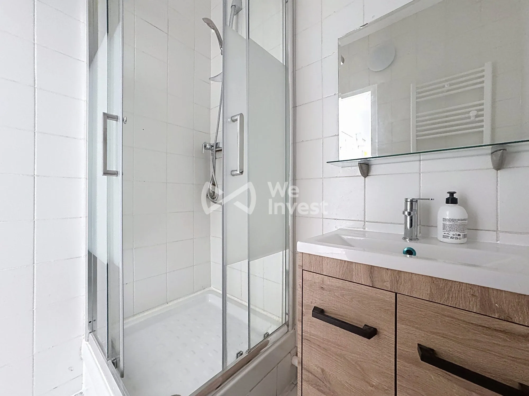 Appartement T2 rénové en centre-ville de Colombes avec cave 