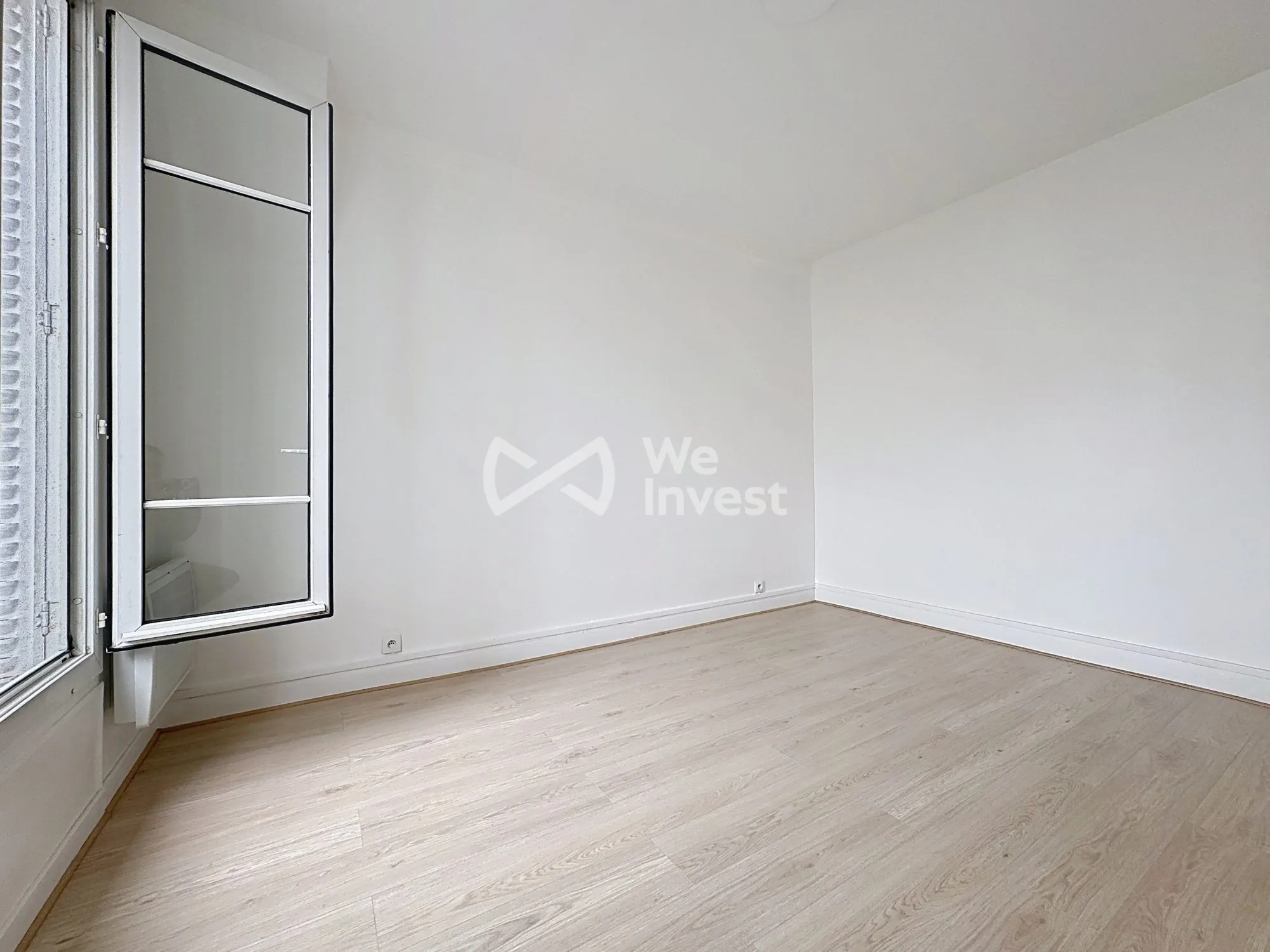 Appartement T2 rénové en centre-ville de Colombes avec cave 