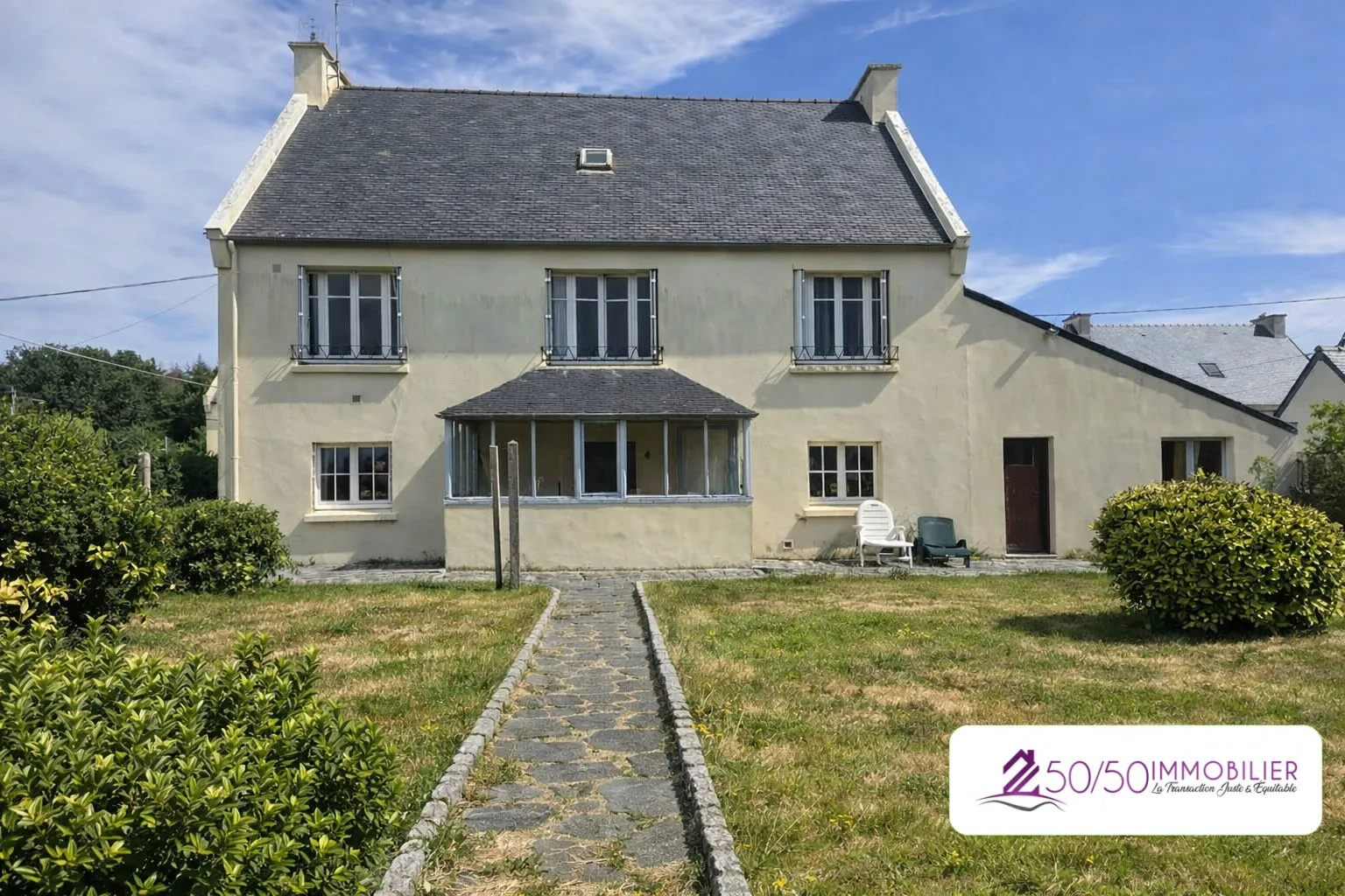 Charmante maison familiale à PLEYBER-CHRIST avec jardin, garage et potentiel de rénovation